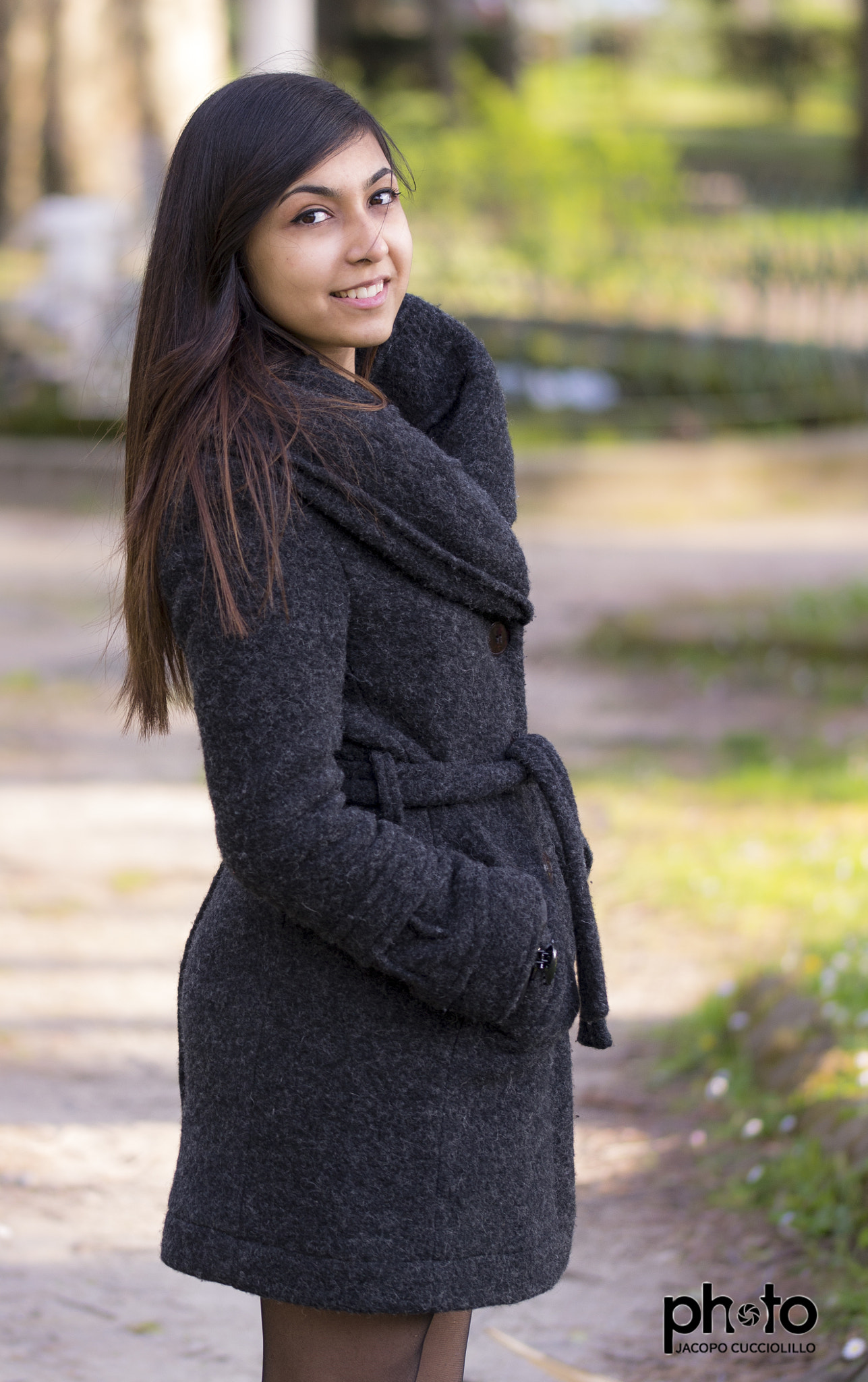 Sigma 105mm F2.8 EX DG OS HSM sample photo. Shooting in the park photography