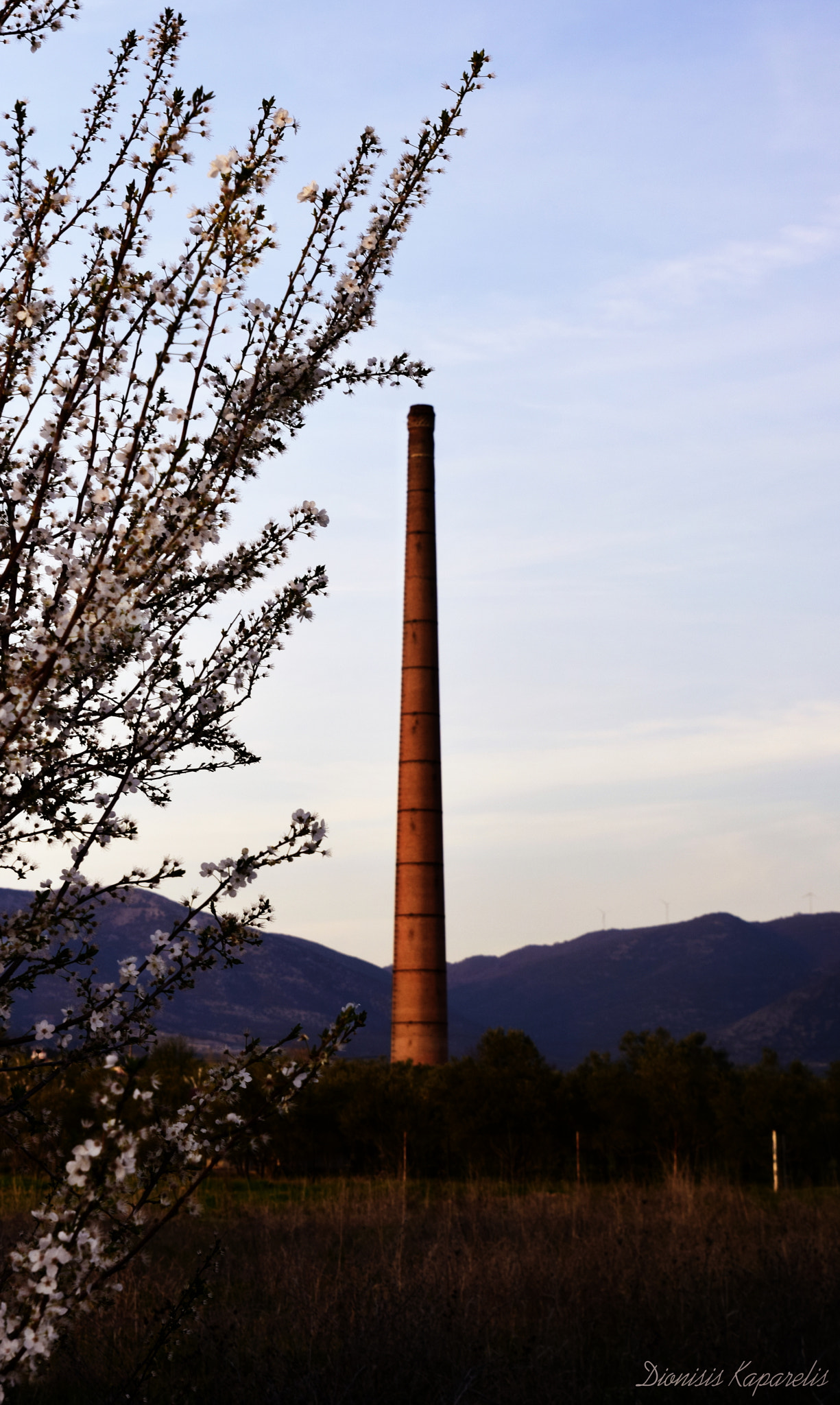 Nikon D5300 + Tamron SP AF 17-50mm F2.8 XR Di II LD Aspherical (IF) sample photo. The old chimney photography