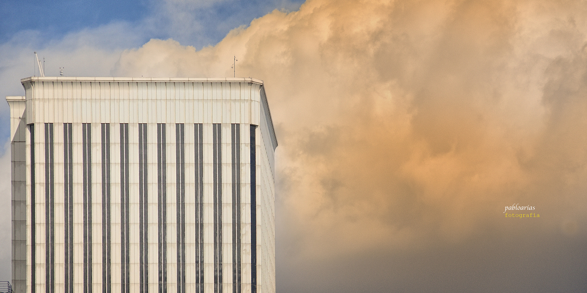 Nikon D300 sample photo. Torre picasso photography