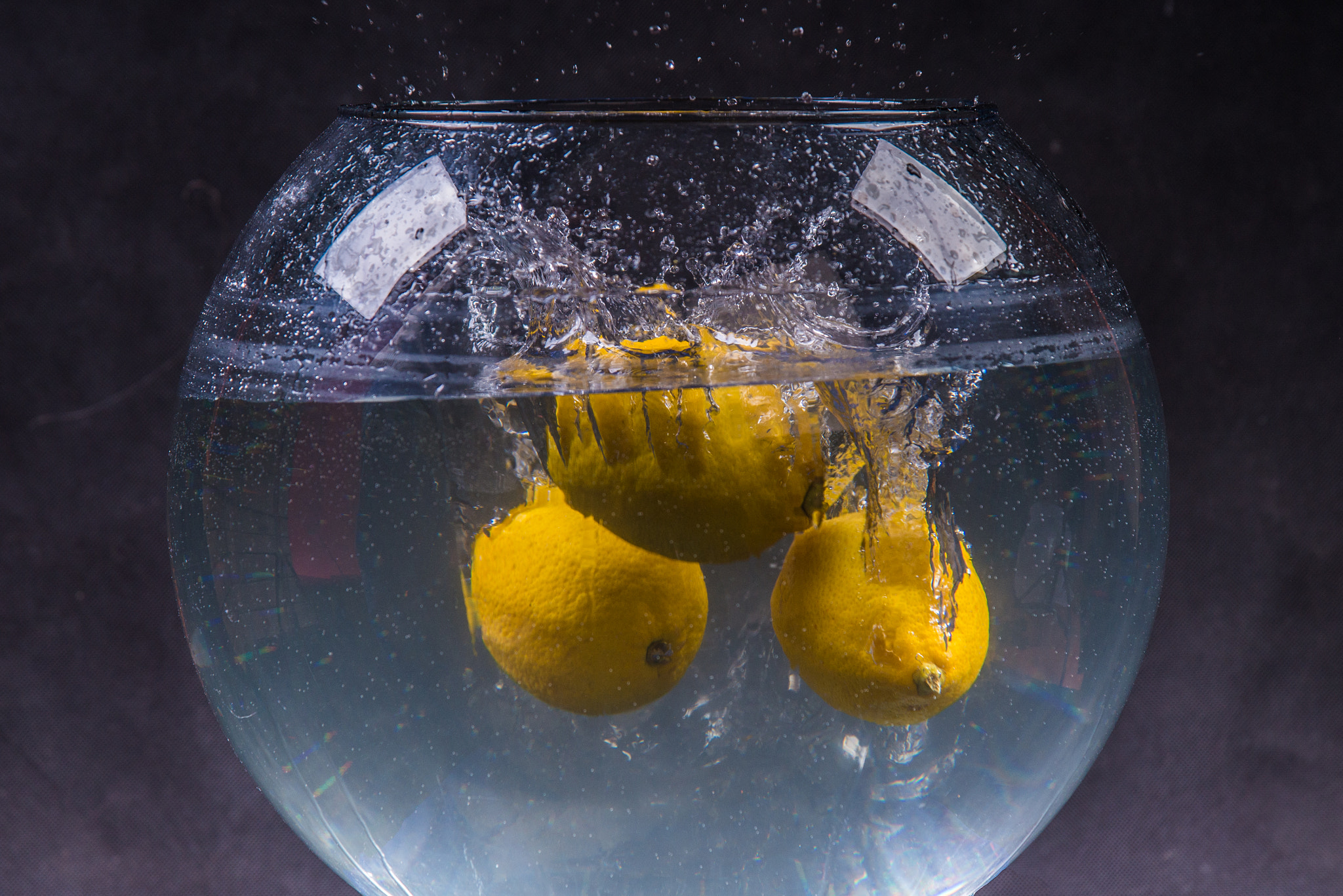 Nikon AF Nikkor 24-85mm F2.8-4D IF sample photo. Splash lemon photography