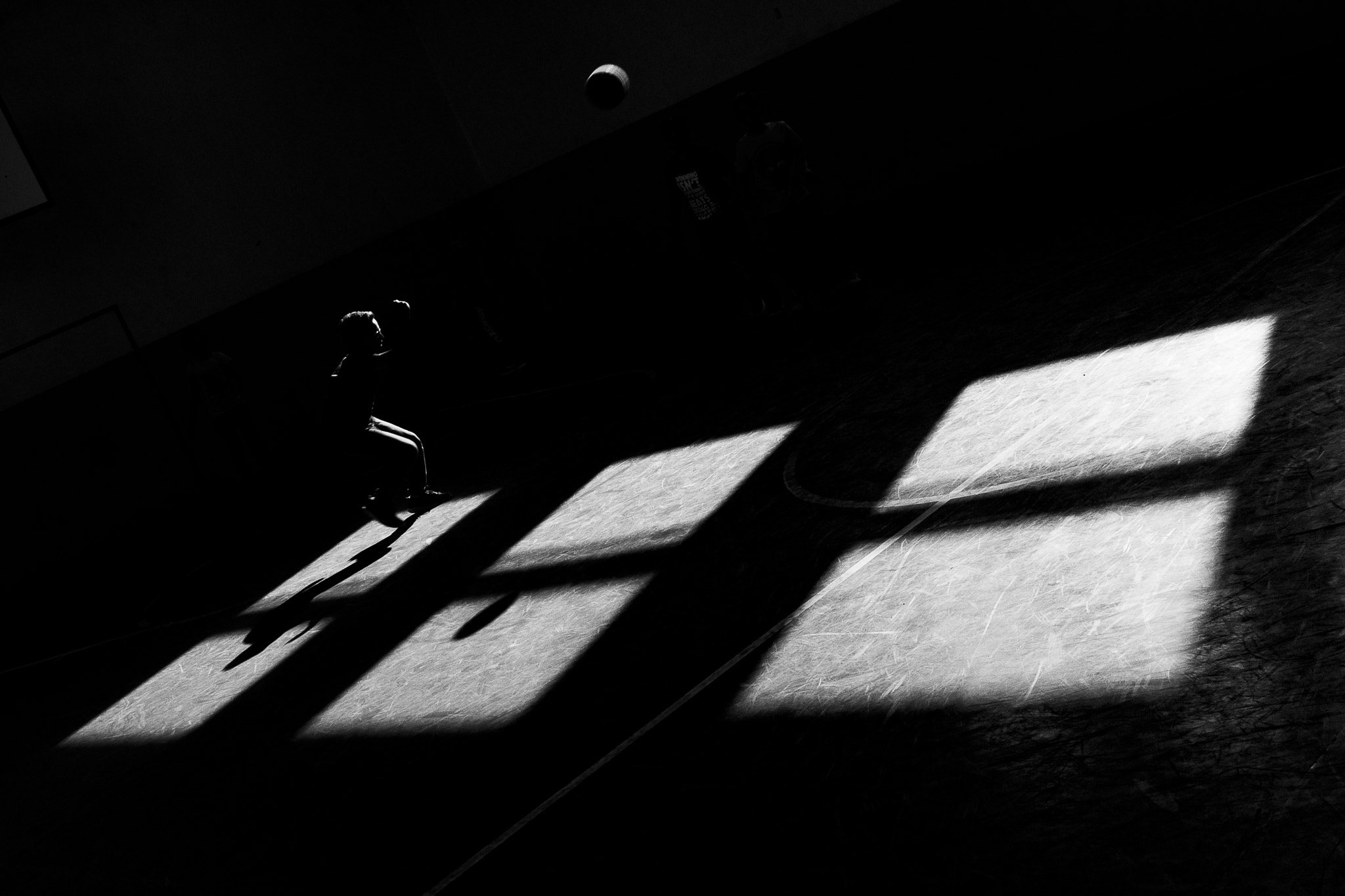 Sigma 17-70mm F2.8-4 DC Macro OS HSM sample photo. Giochi d'ombre-shadow games photography