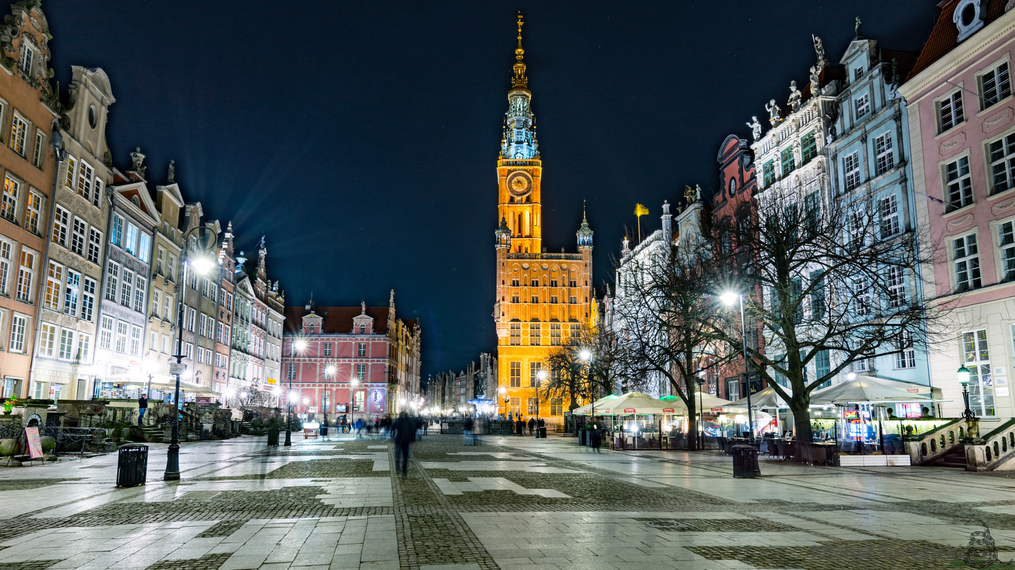 Pentax K-1 sample photo. Long square in gdańsk with well-lit town hall photography