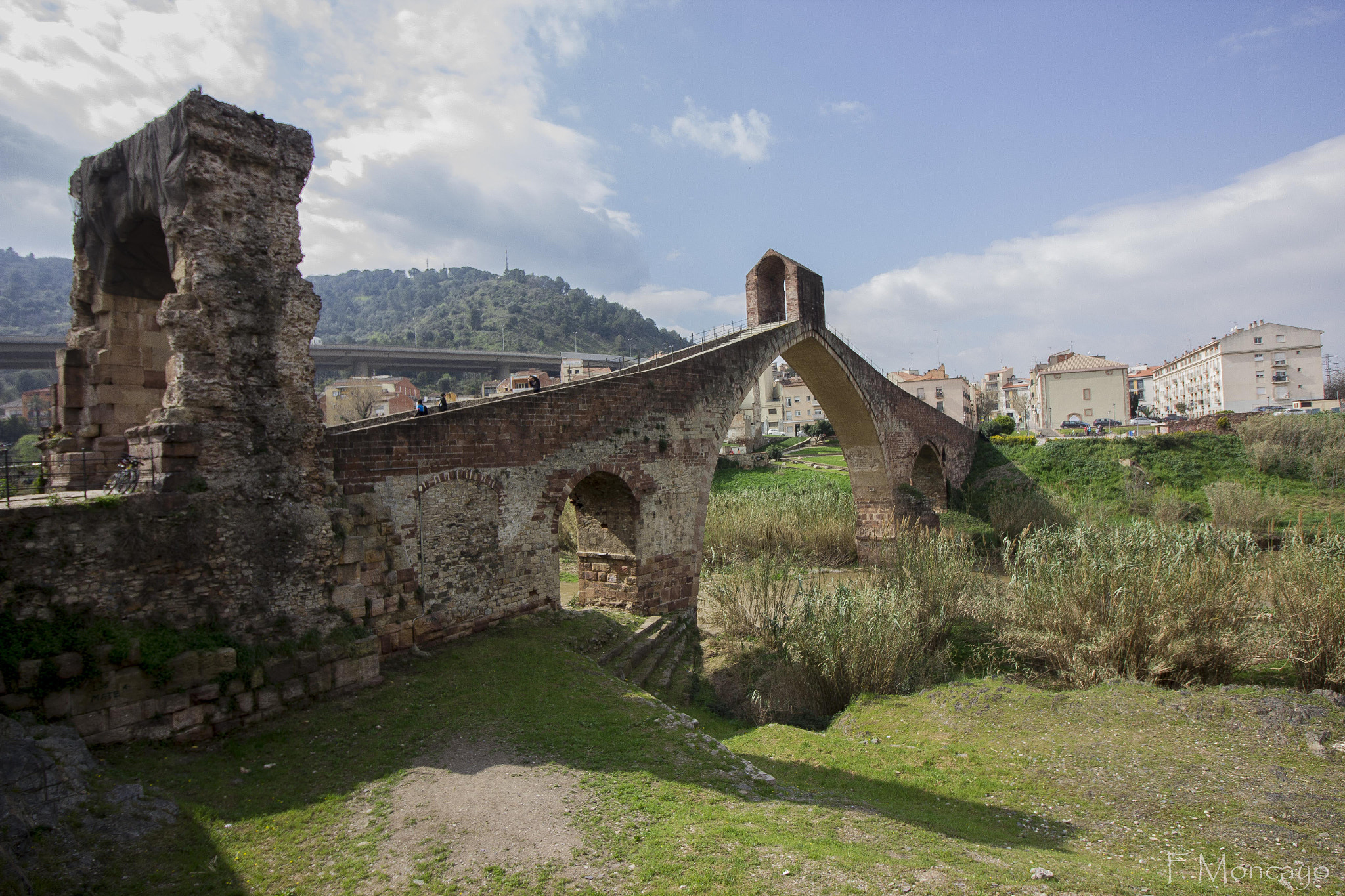 Canon EOS 550D (EOS Rebel T2i / EOS Kiss X4) sample photo. Pont del diable photography