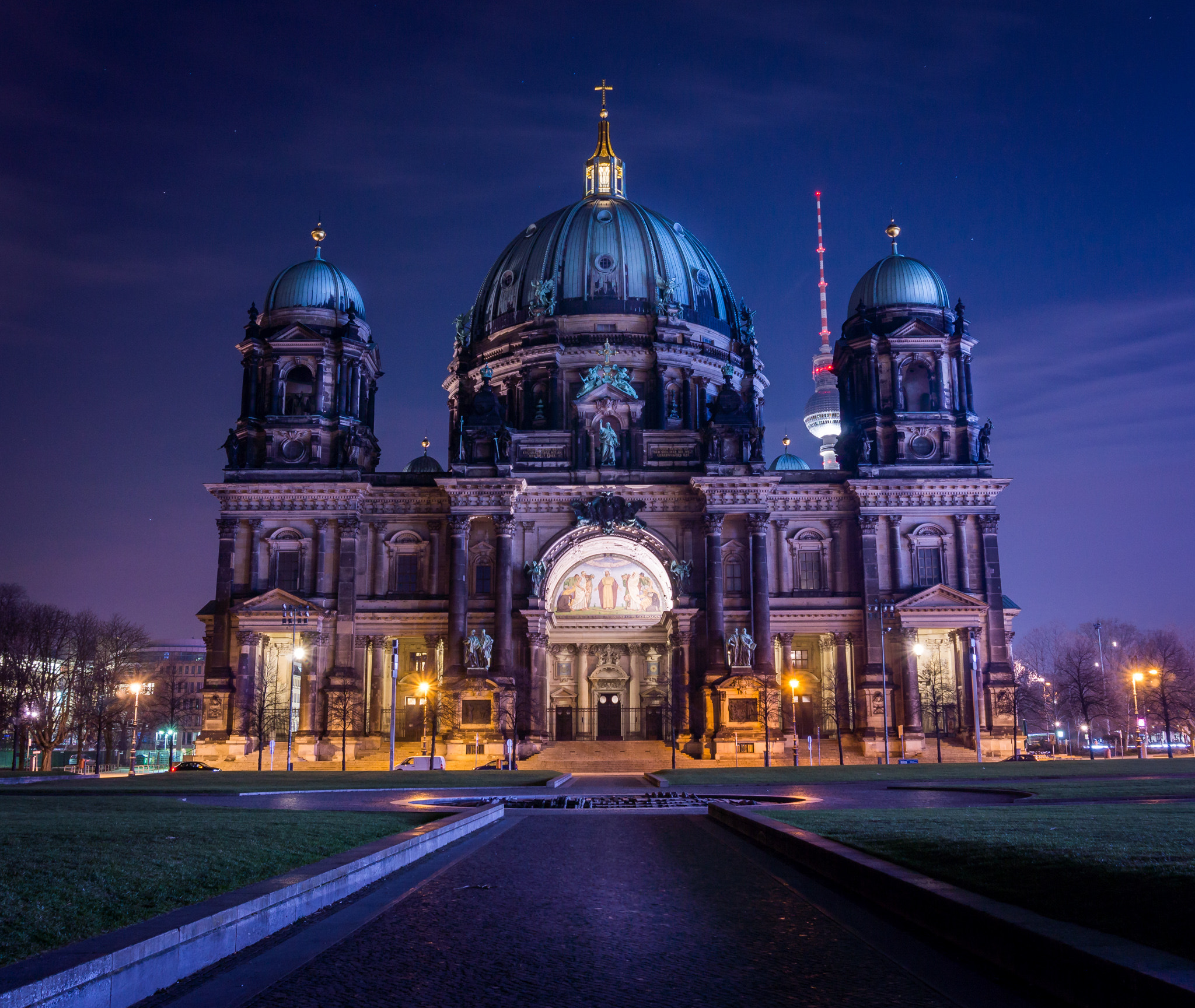 Sony Alpha NEX-7 sample photo. Berliner dome photography