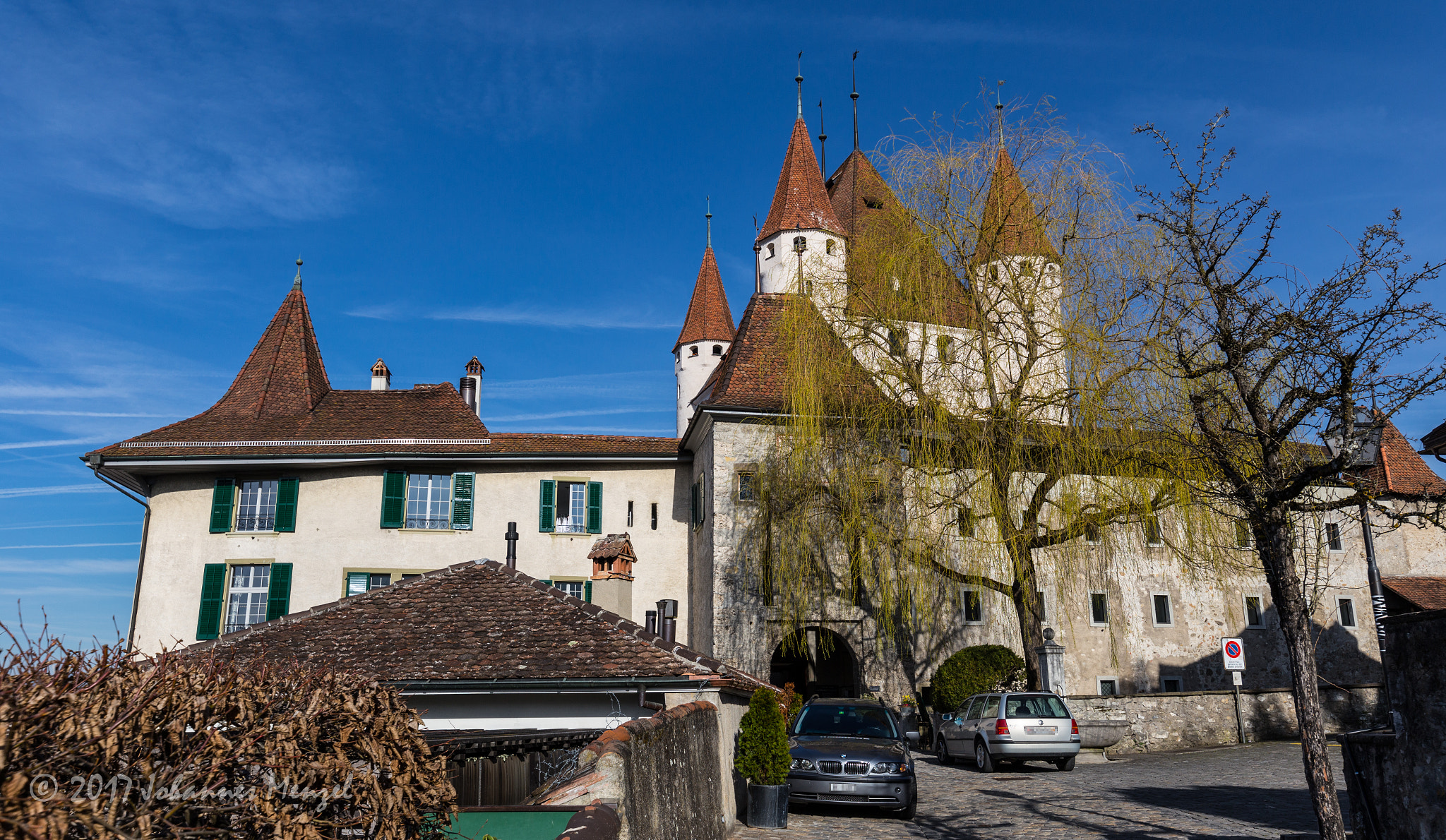 Canon EOS 6D + Canon EF 300mm f/2.8L sample photo. Thun castle photography