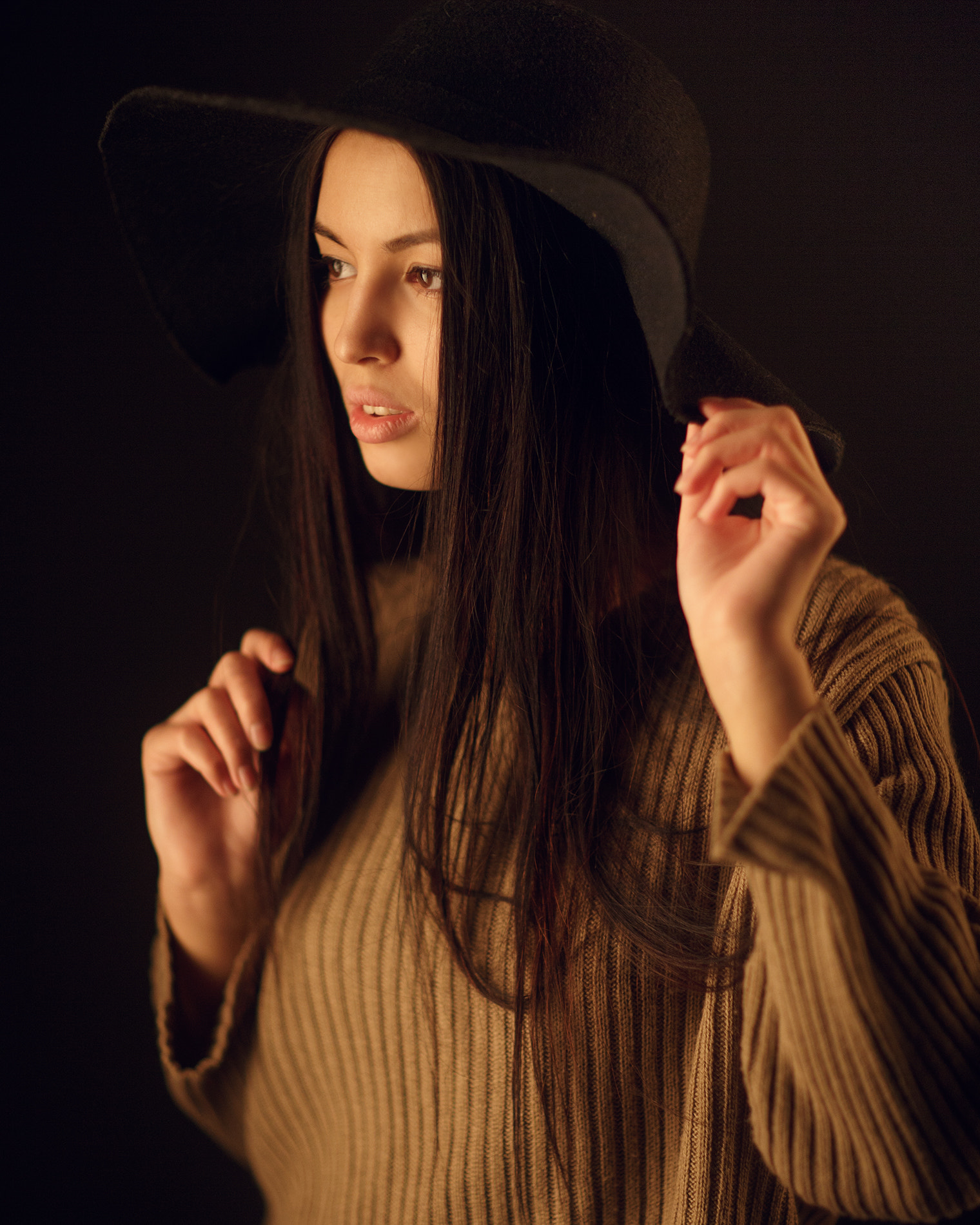 Canon EF 85mm F1.2L II USM sample photo. Hat photography