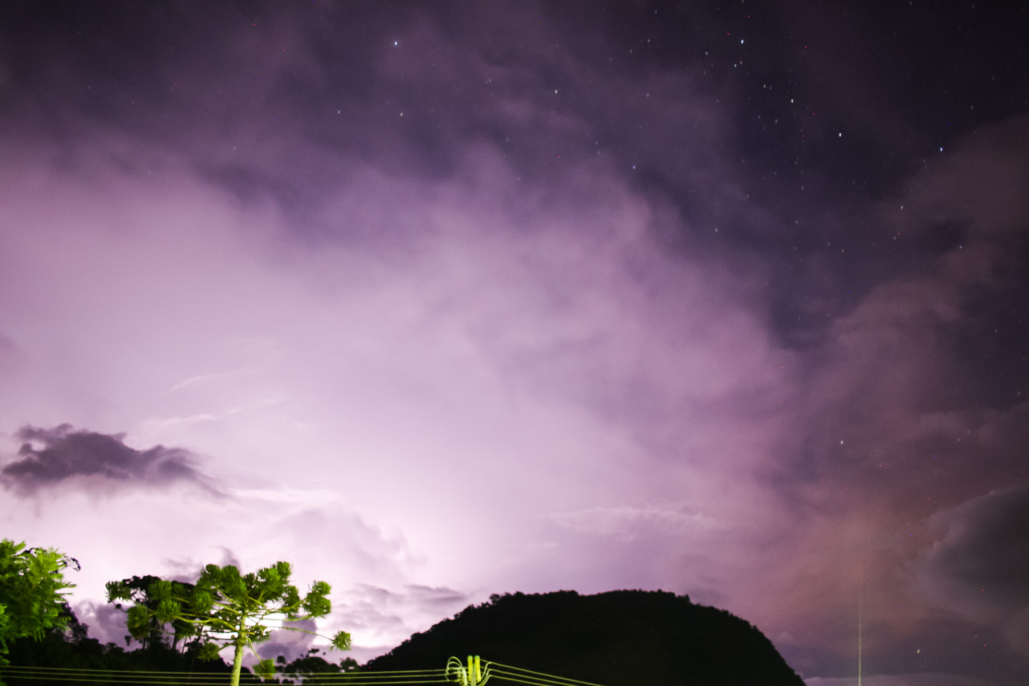 Canon EOS 1000D (EOS Digital Rebel XS / EOS Kiss F) sample photo. Purple sky photography