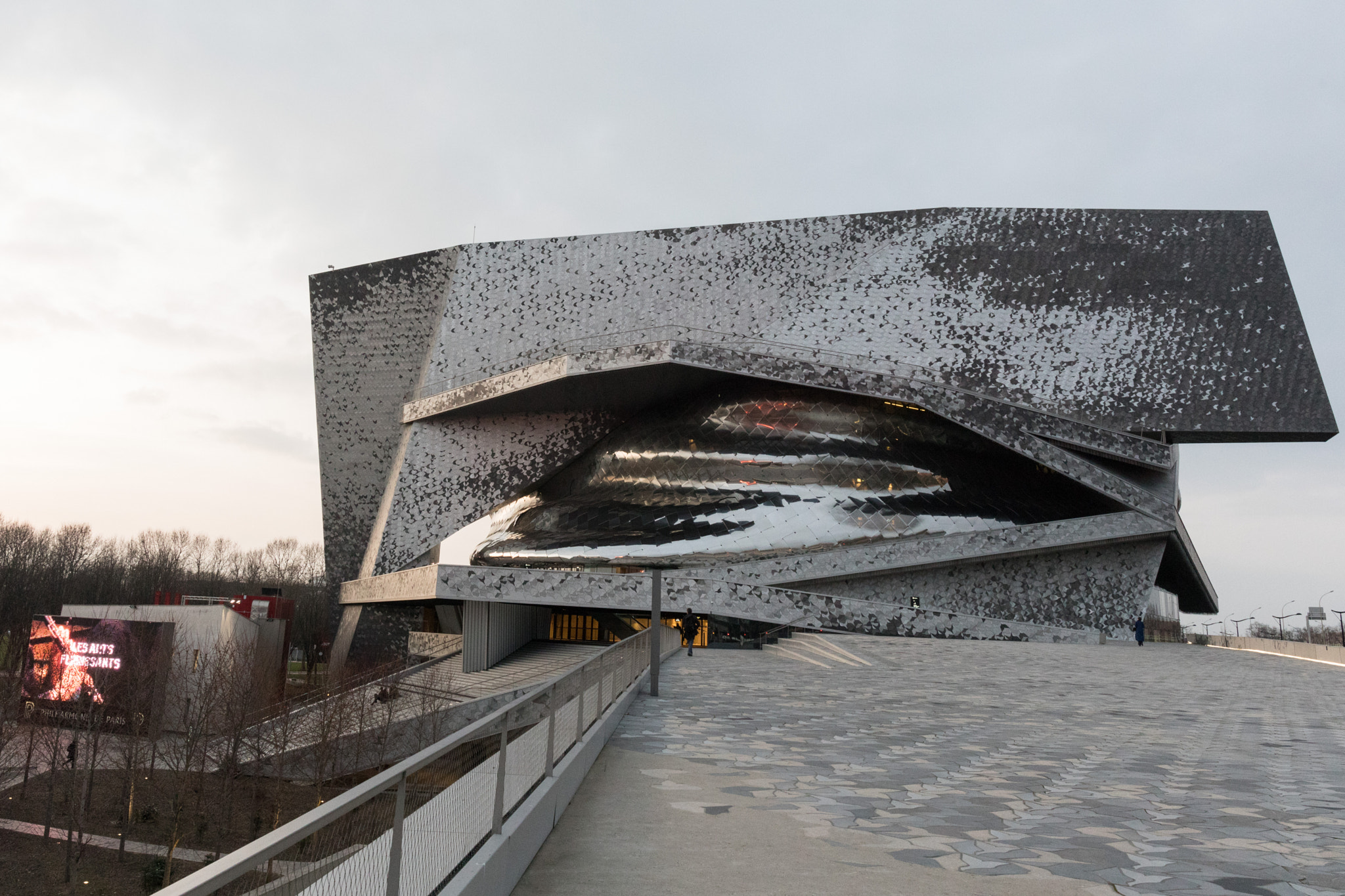 Canon EF 24-70mm F4L IS USM sample photo. Philharmonie de paris photography