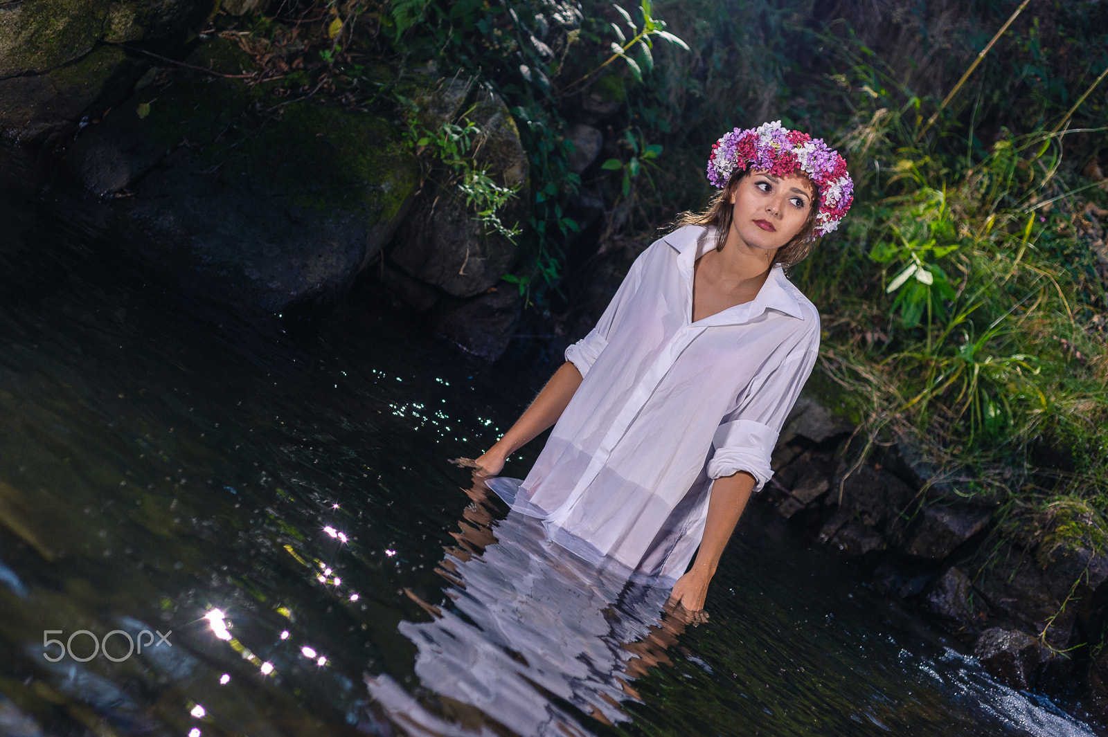 Nikon D700 + Nikon AF Nikkor 50mm F1.8D sample photo. Girl in water photography