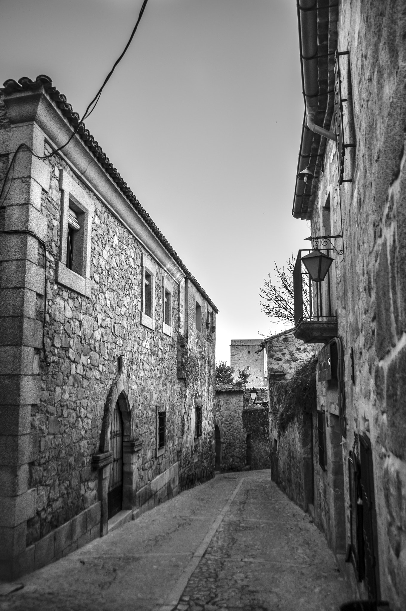 Sigma 18-200mm F3.5-6.3 DC OS HSM sample photo. Calles de trujillo photography