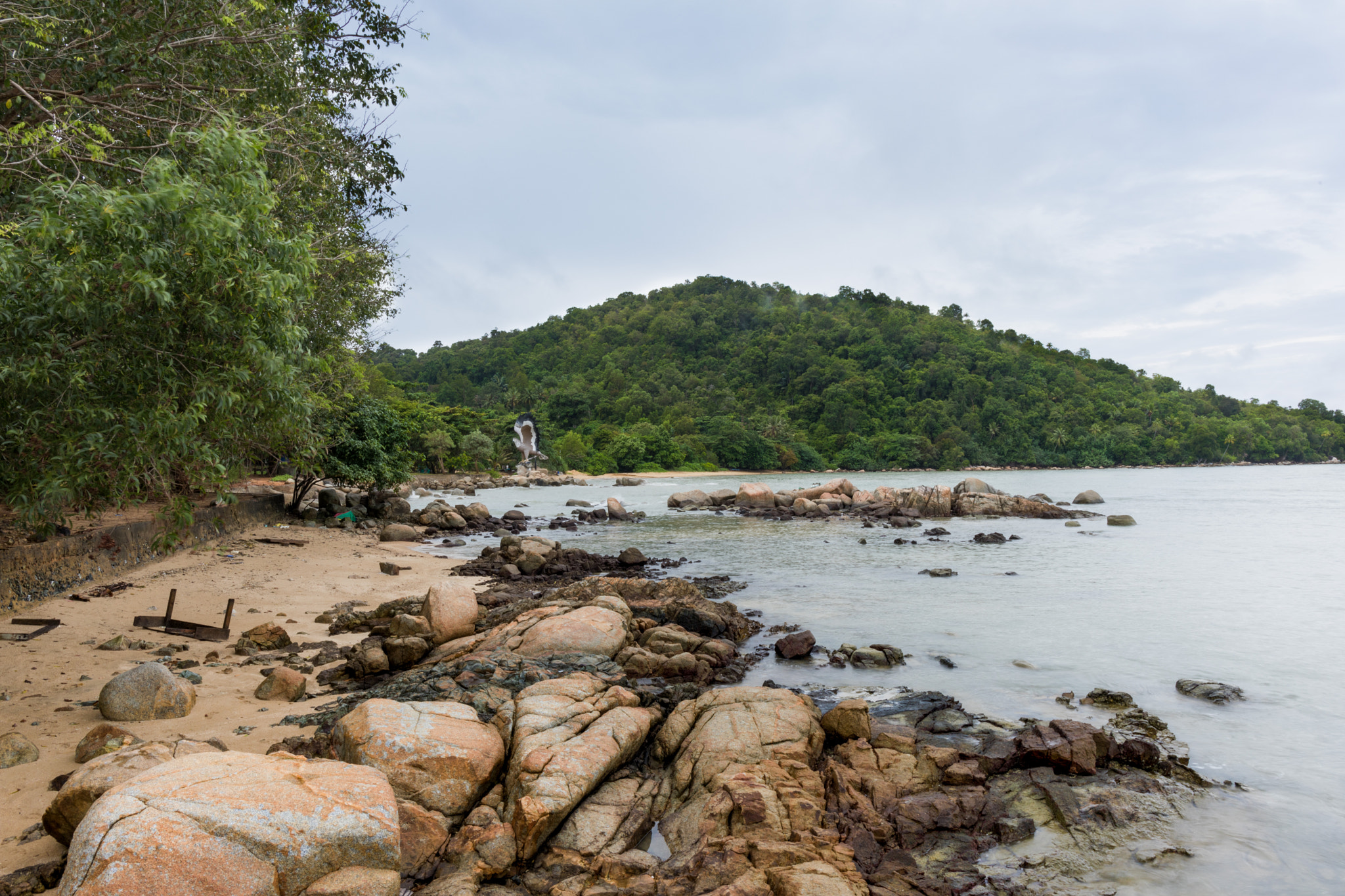 Canon EF 24-70mm F4L IS USM sample photo. Pasir panjang beach photography