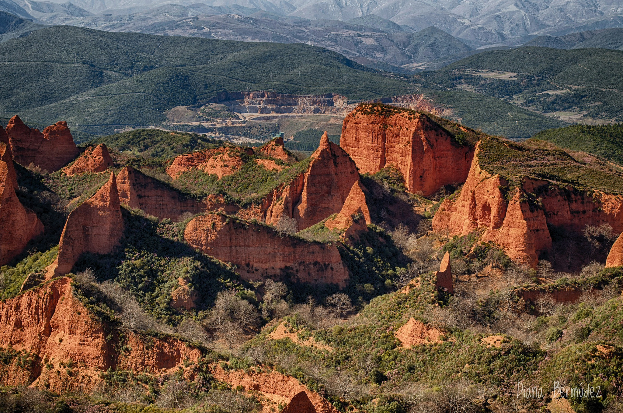 Nikon D5100 + Nikon AF-S Nikkor 50mm F1.4G sample photo. Las médulas photography