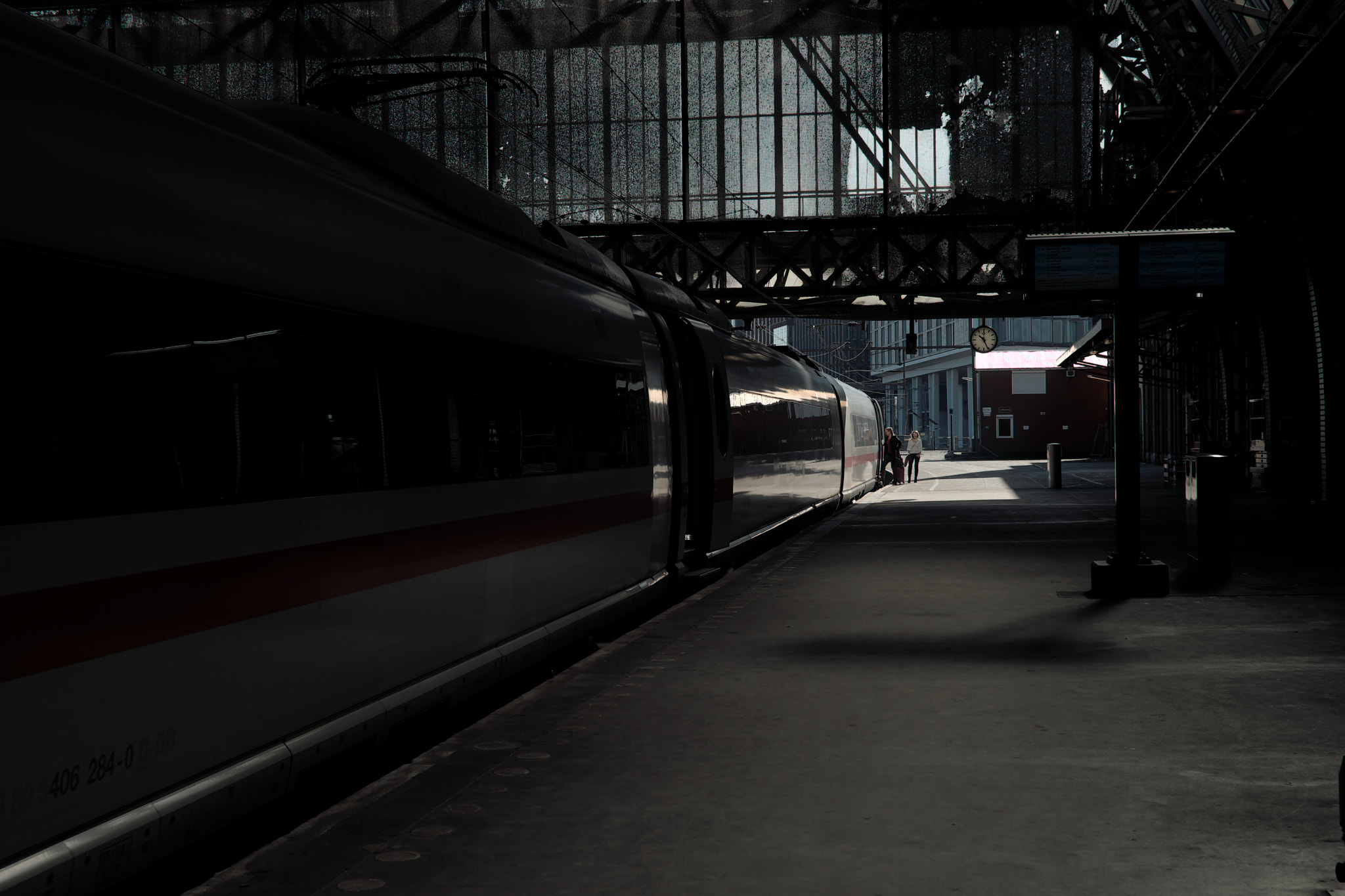ZEISS Touit 32mm F1.8 sample photo. Amsterdam central station photography