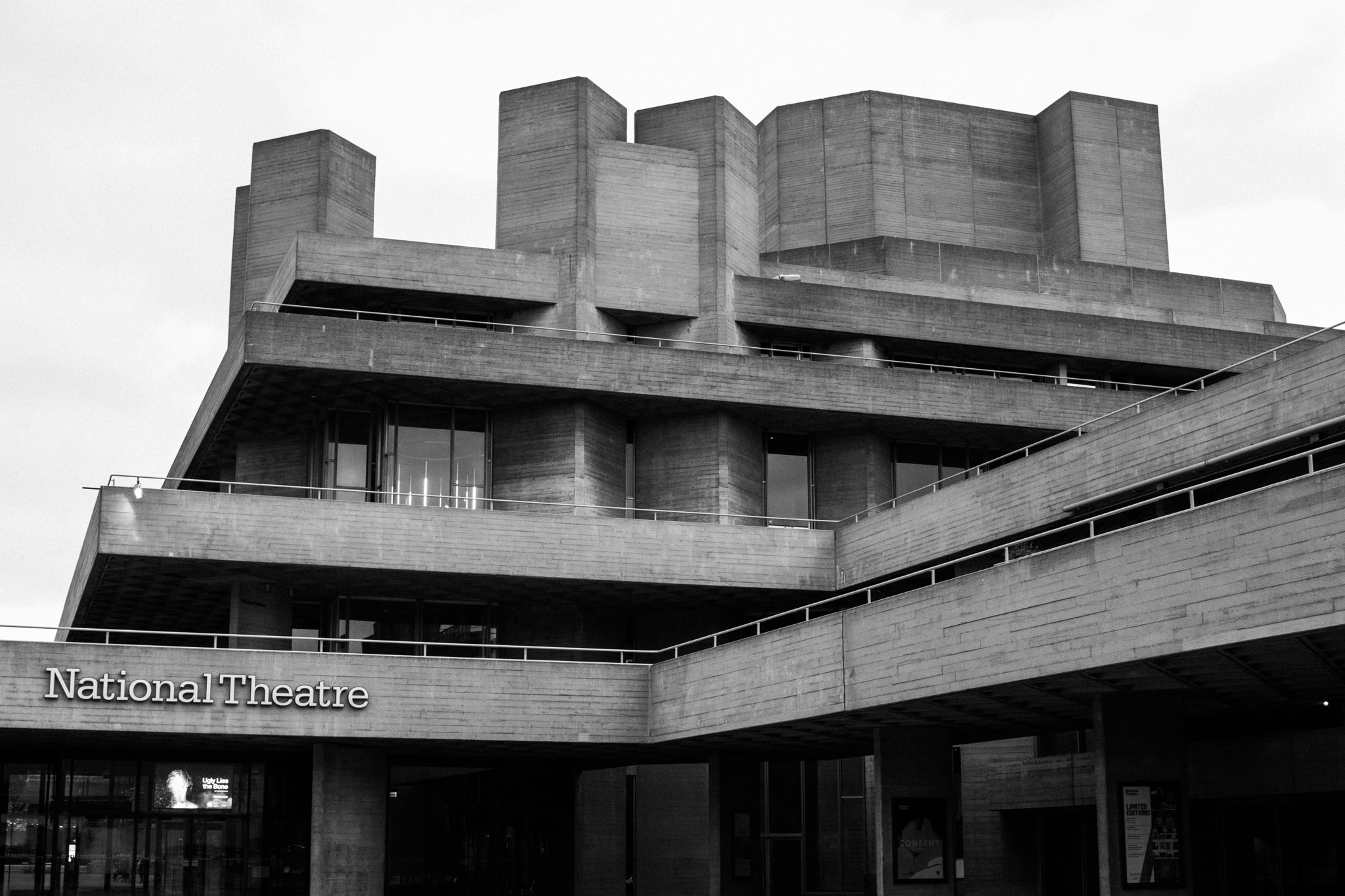 Sigma 30mm F1.4 EX DC HSM sample photo. National theatre photography