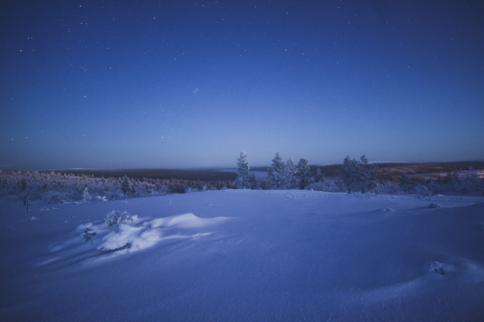 Canon EOS 60D + Sigma 10-20mm F4-5.6 EX DC HSM sample photo. Night before the christmas photography