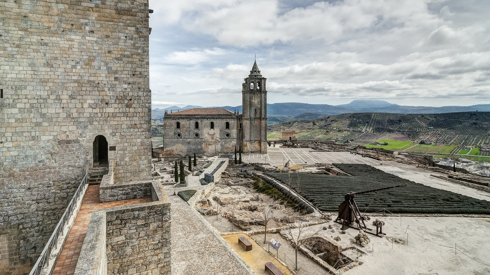 Tokina AT-X Pro 12-24mm F4 (IF) DX sample photo. De vuelta a la edad media photography