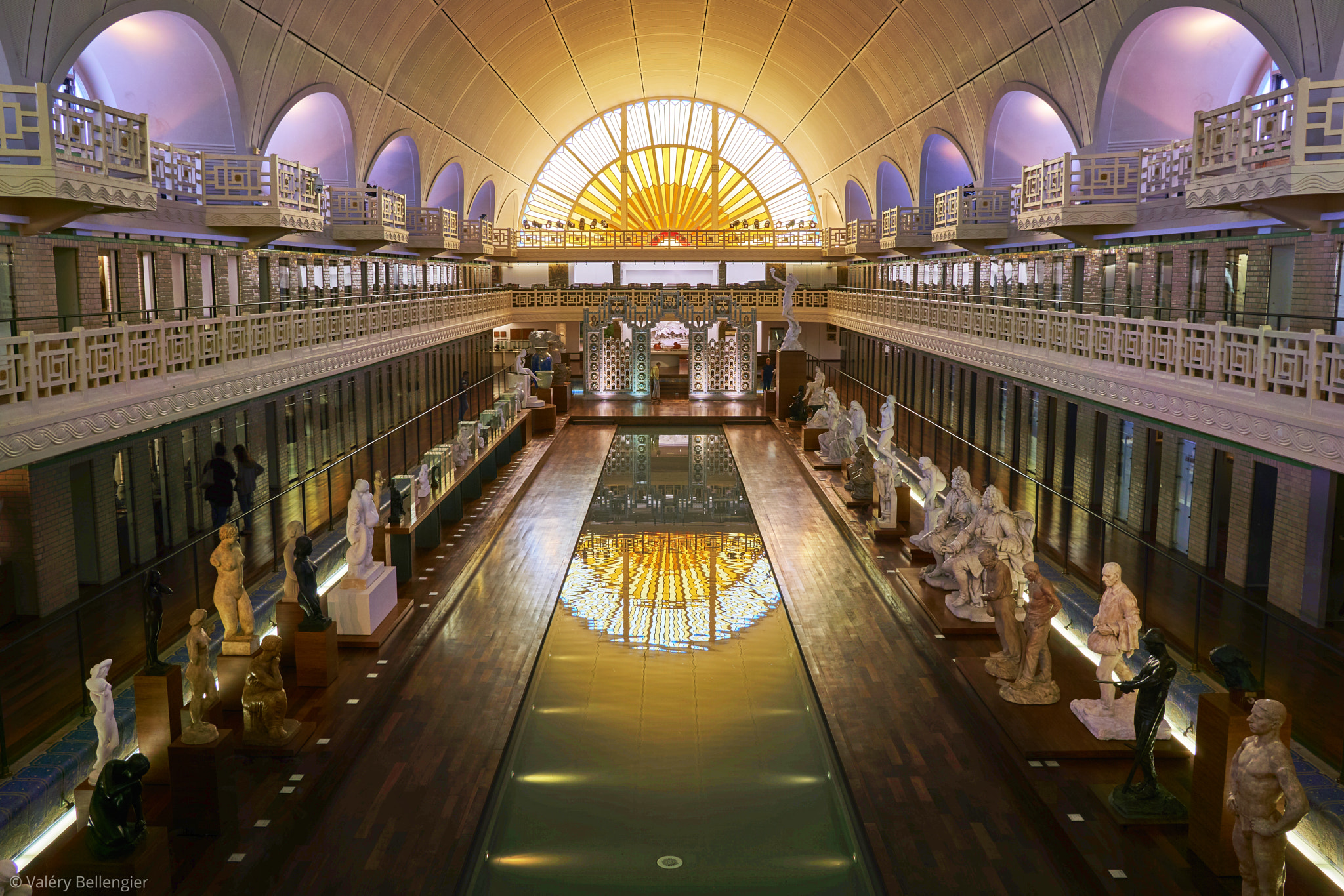 Sony a6000 + Sigma 19mm F2.8 EX DN sample photo. Museum piscine roubaix photography