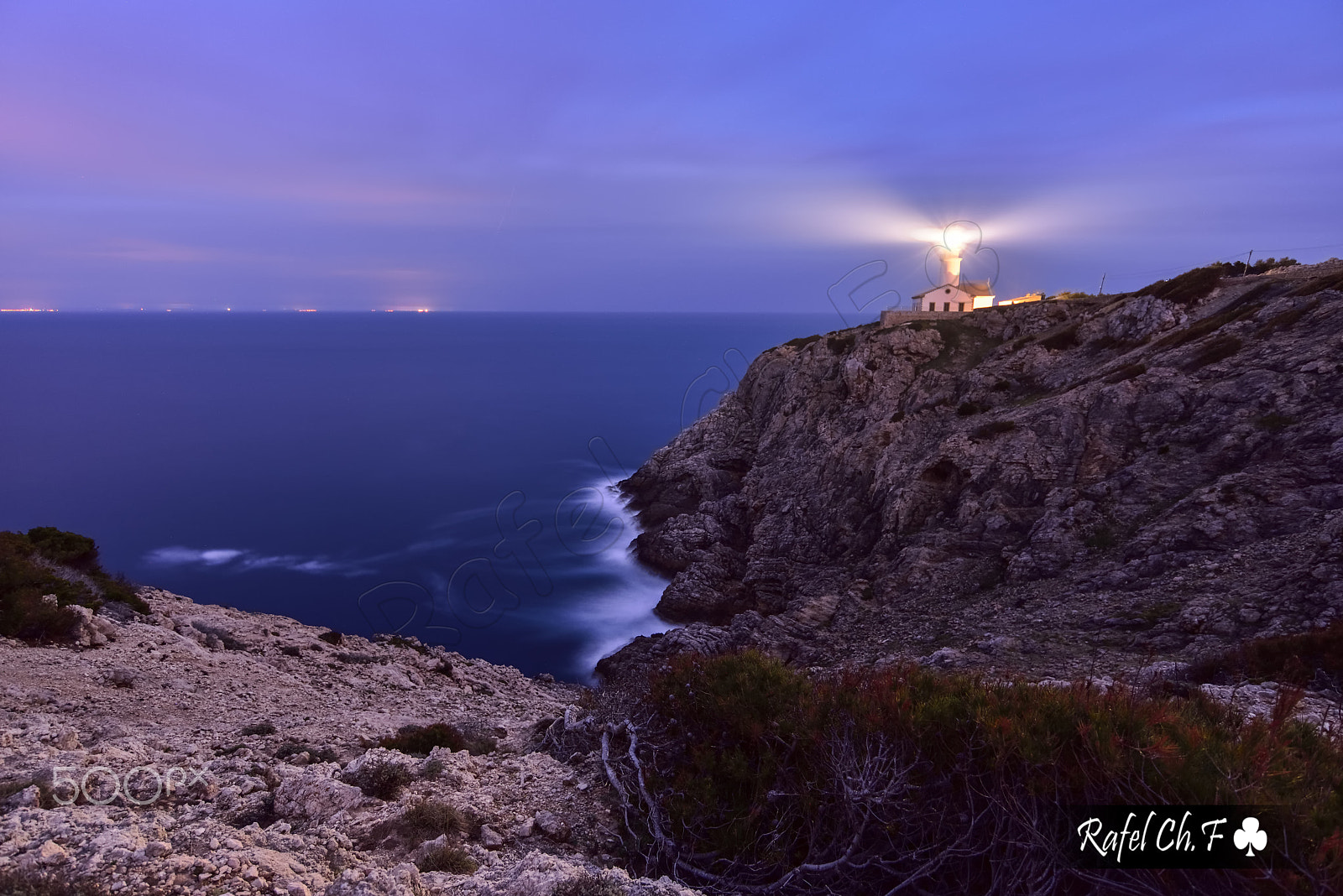 Nikon D750 + Nikon AF-S Nikkor 18-35mm F3.5-4.5G ED sample photo. Lighthouse cala ratjada photography