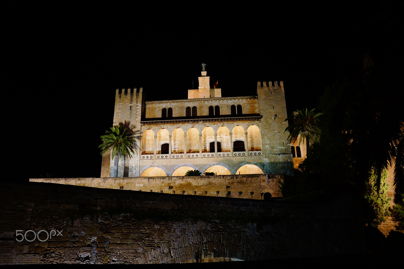 Sony SLT-A77 sample photo. Royal palace of la almudaina at night 2 photography