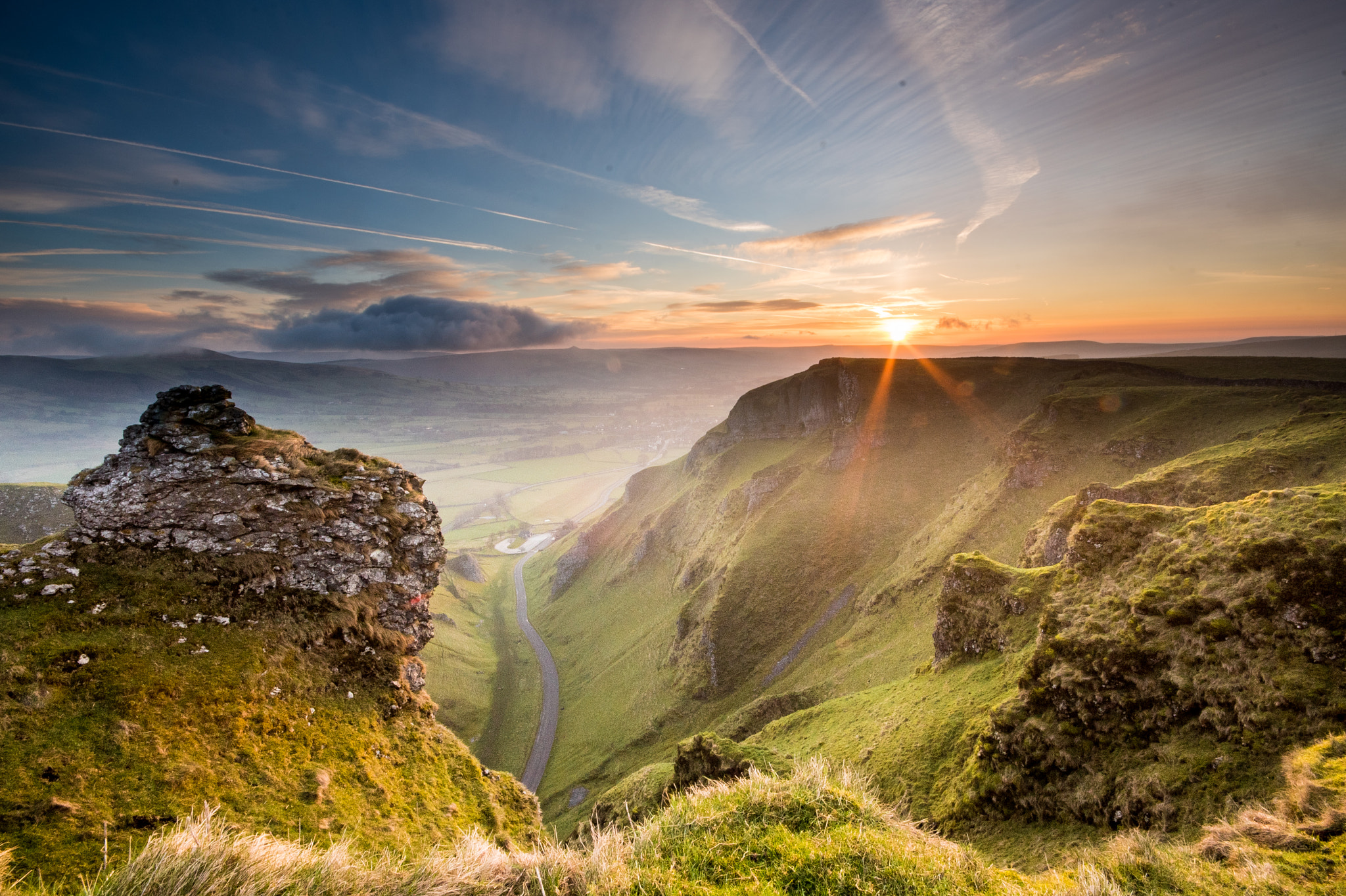Nikon D750 sample photo. Early morning jet lag fueled sunrise shoot at the iconic spot of winnats pass in the peak district photography