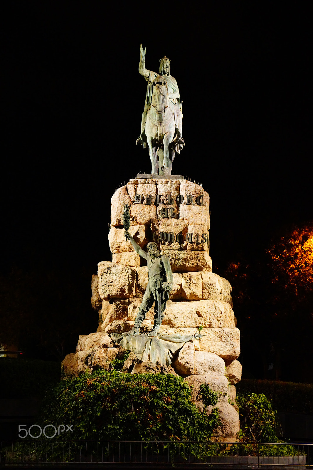 Sony DT 18-135mm F3.5-5.6 SAM sample photo. Monument in palma photography