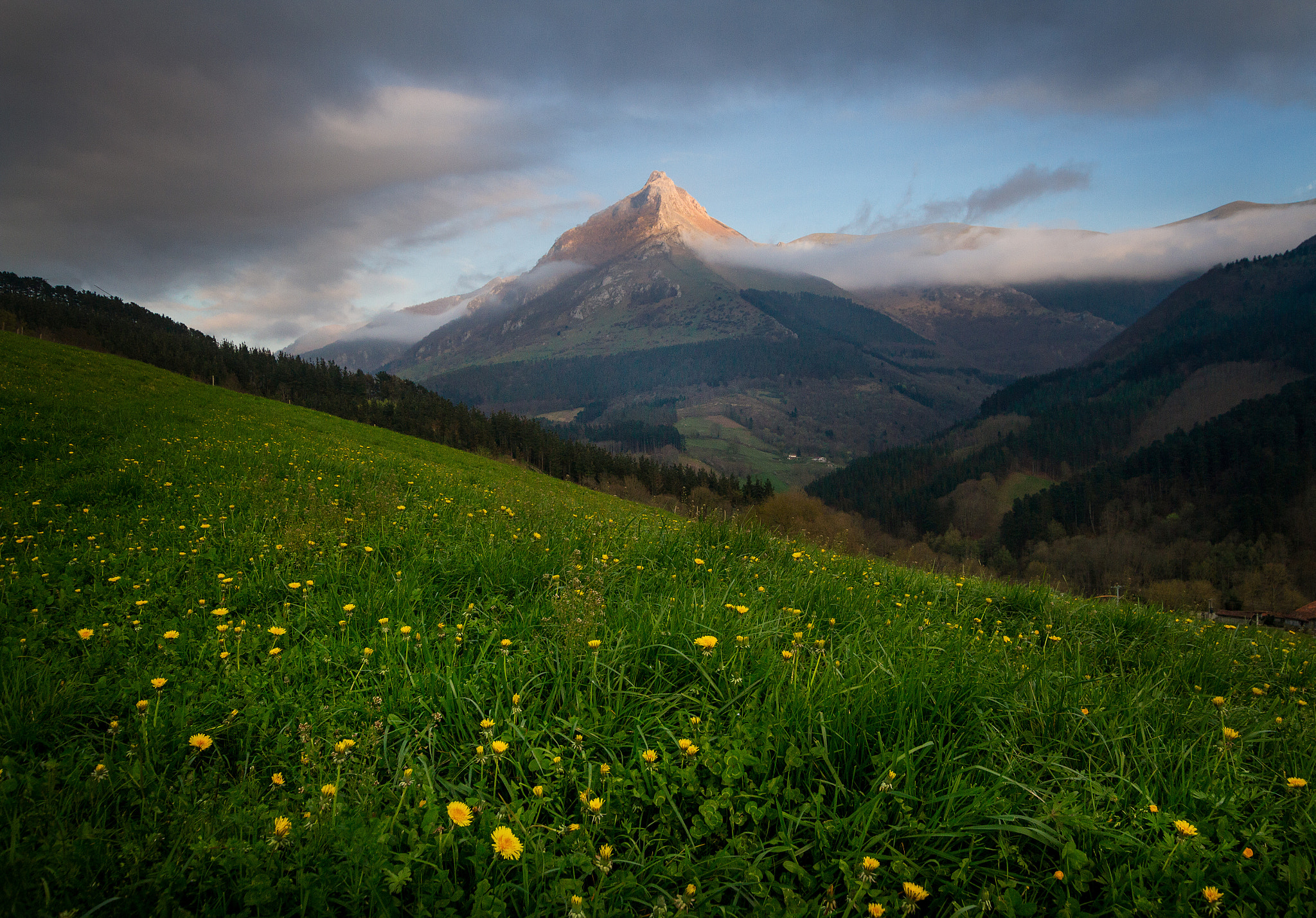 Sigma 10-20mm F3.5 EX DC HSM sample photo. Txindoki views iii photography