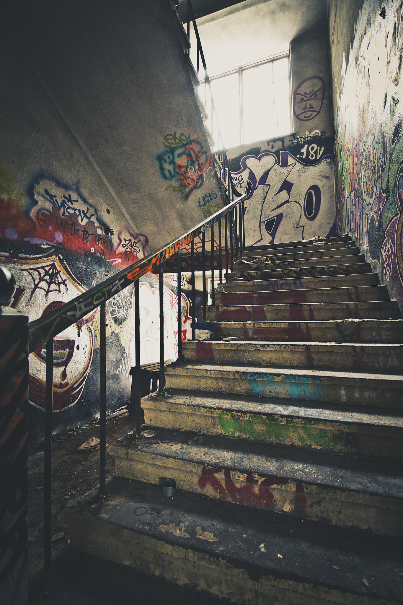 Canon EOS 60D sample photo. Shadow stair photography