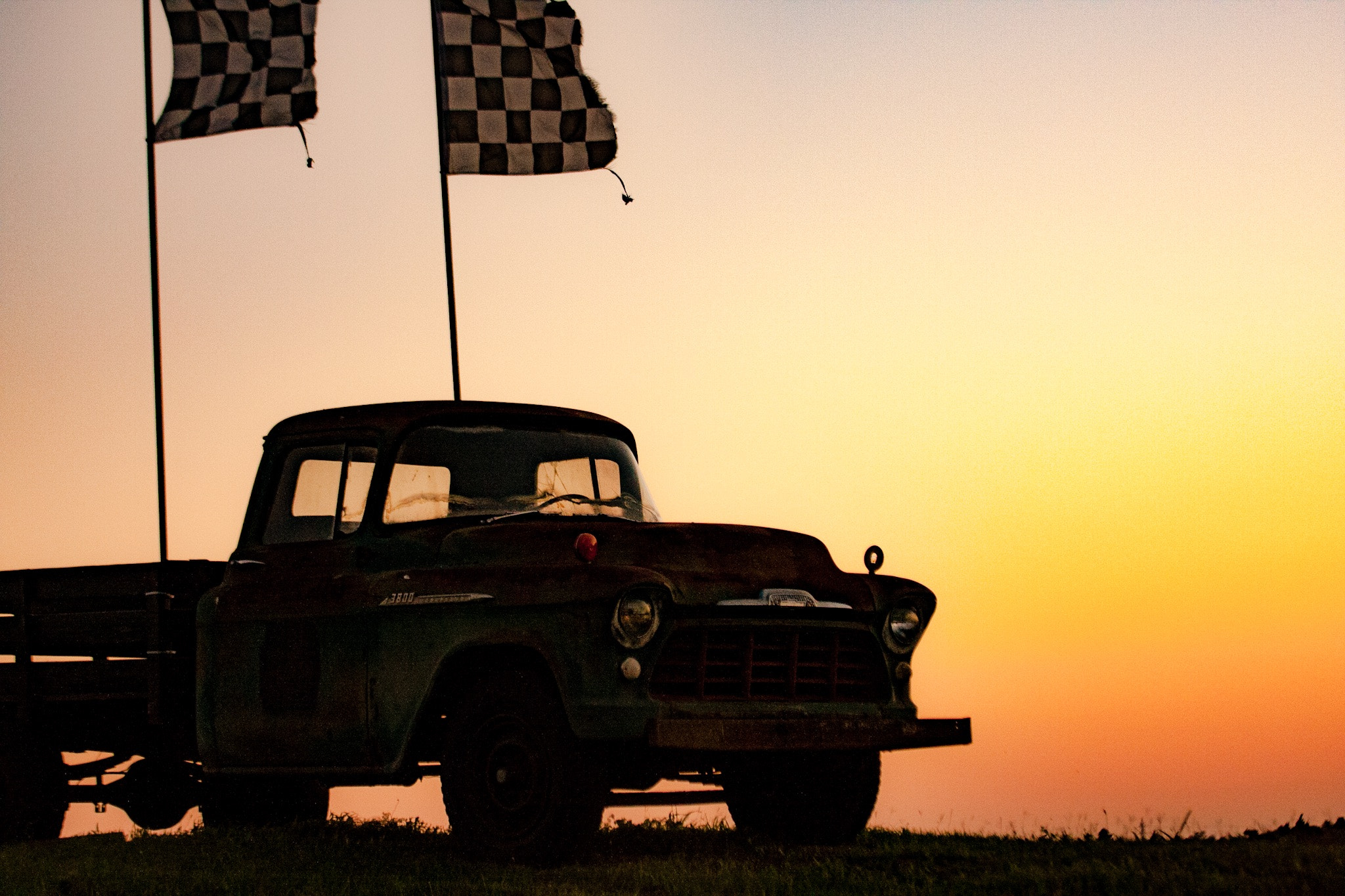 Canon EOS 40D sample photo. We race at dawn photography