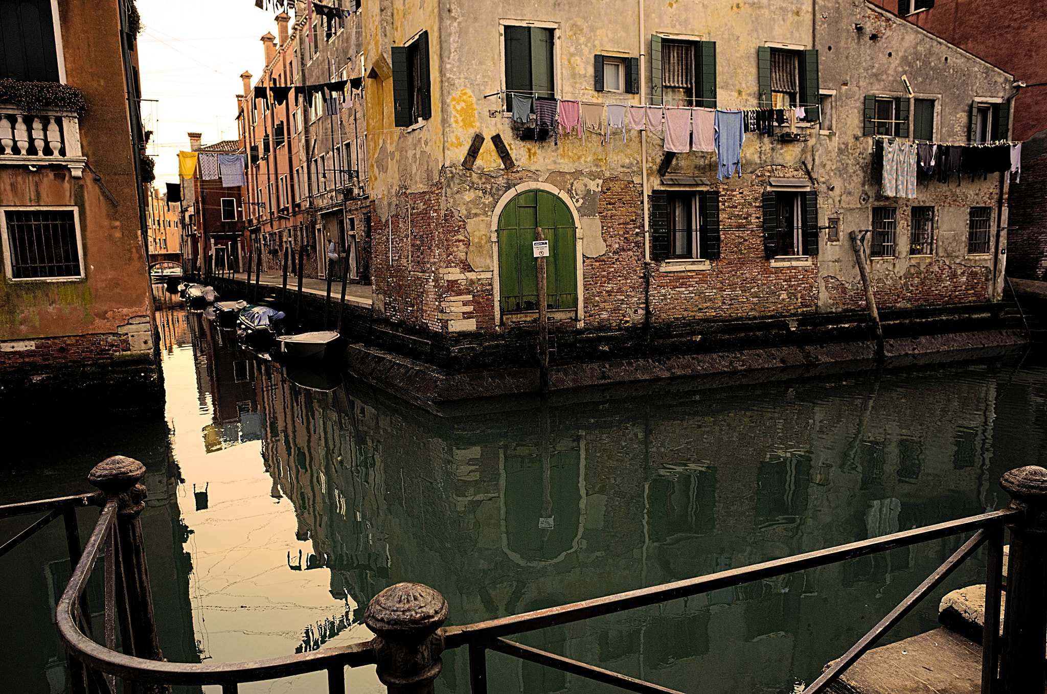 Nikon D700 + Manual Lens No CPU sample photo. Venezia solitaria photography