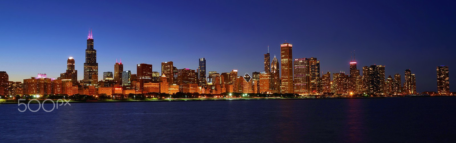 Nikon AF-S Nikkor 24-120mm F4G ED VR sample photo. Chicago skyline photography