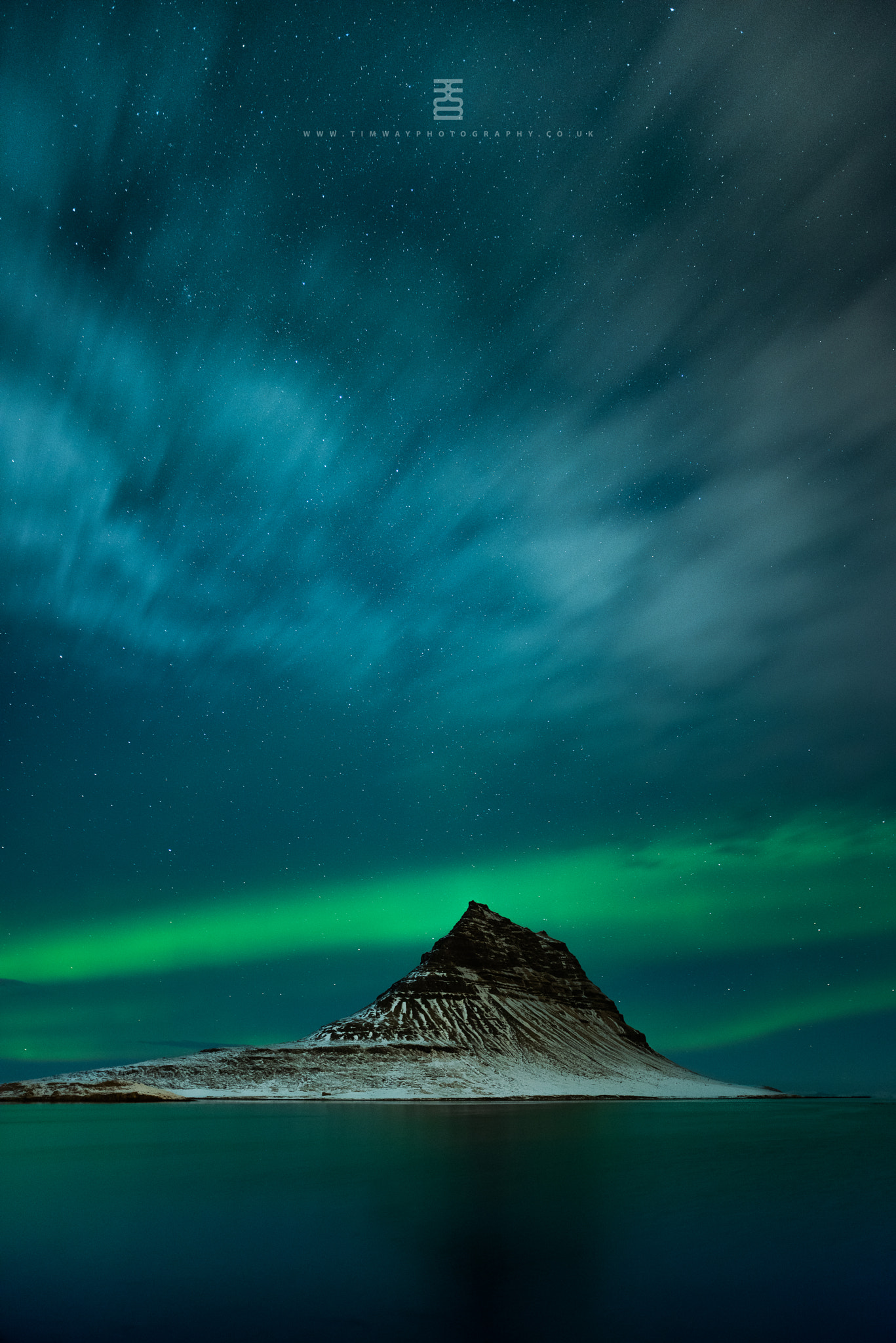 Nikon D810 sample photo. Aurora behind kirkjufell photography