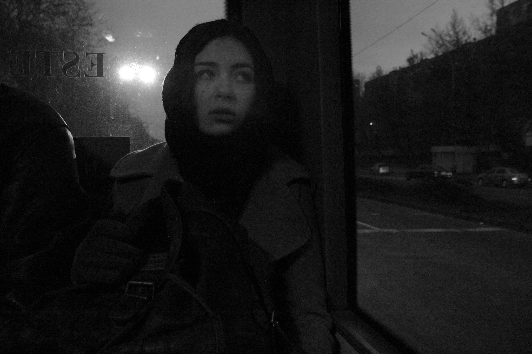 Canon EF-S 18-55mm F3.5-5.6 IS sample photo. The tired girl. photography
