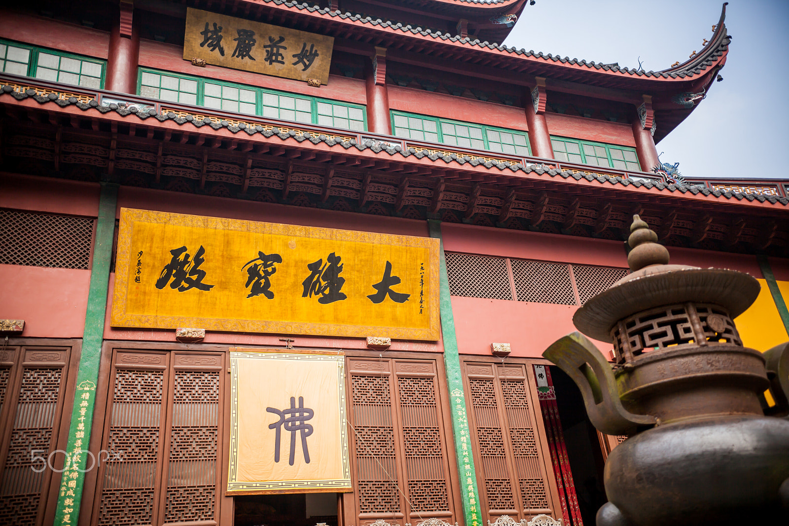 Canon EOS 5D Mark II + Sigma 18-35mm f/1.8 DC HSM sample photo. Hangzhou - lingyin temple photography