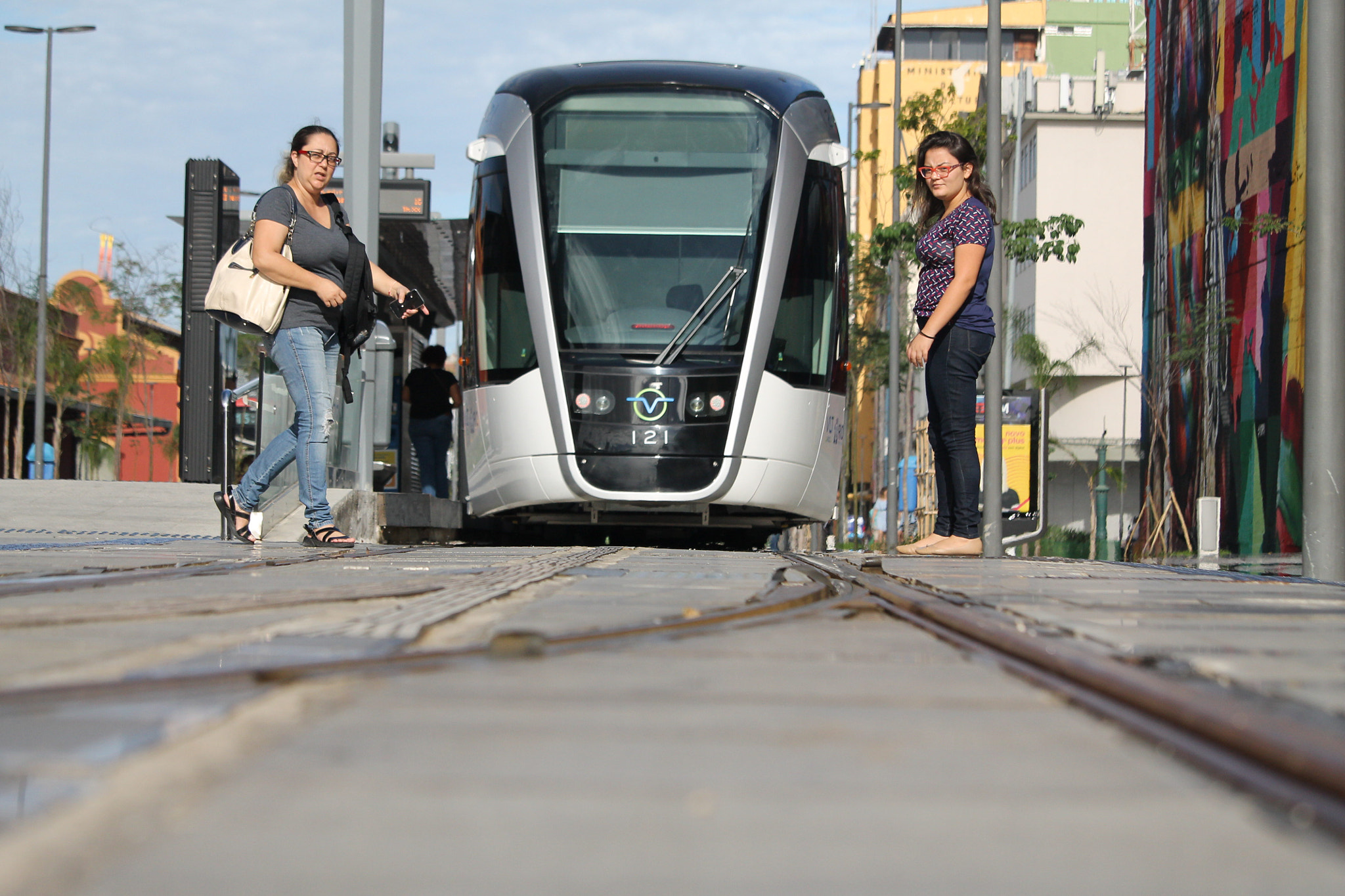 Canon EF-S 55-250mm F4-5.6 IS STM sample photo. Tram or vlt photography