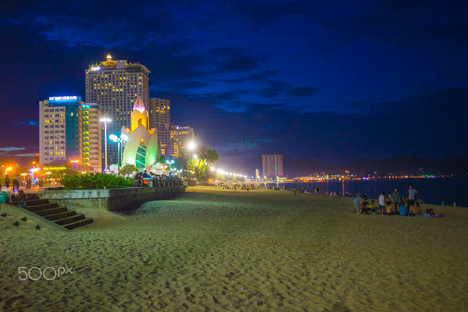 Sony a7 II sample photo. Nha trang beach photography