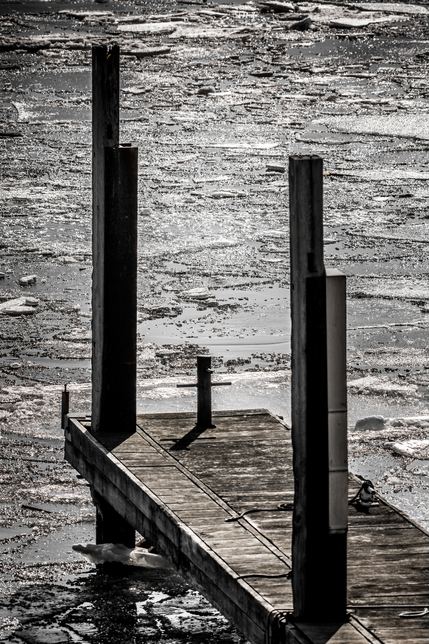 Nikon AF-S Nikkor 200-500mm F5.6E ED VR sample photo. Spring melt at the harbor photography