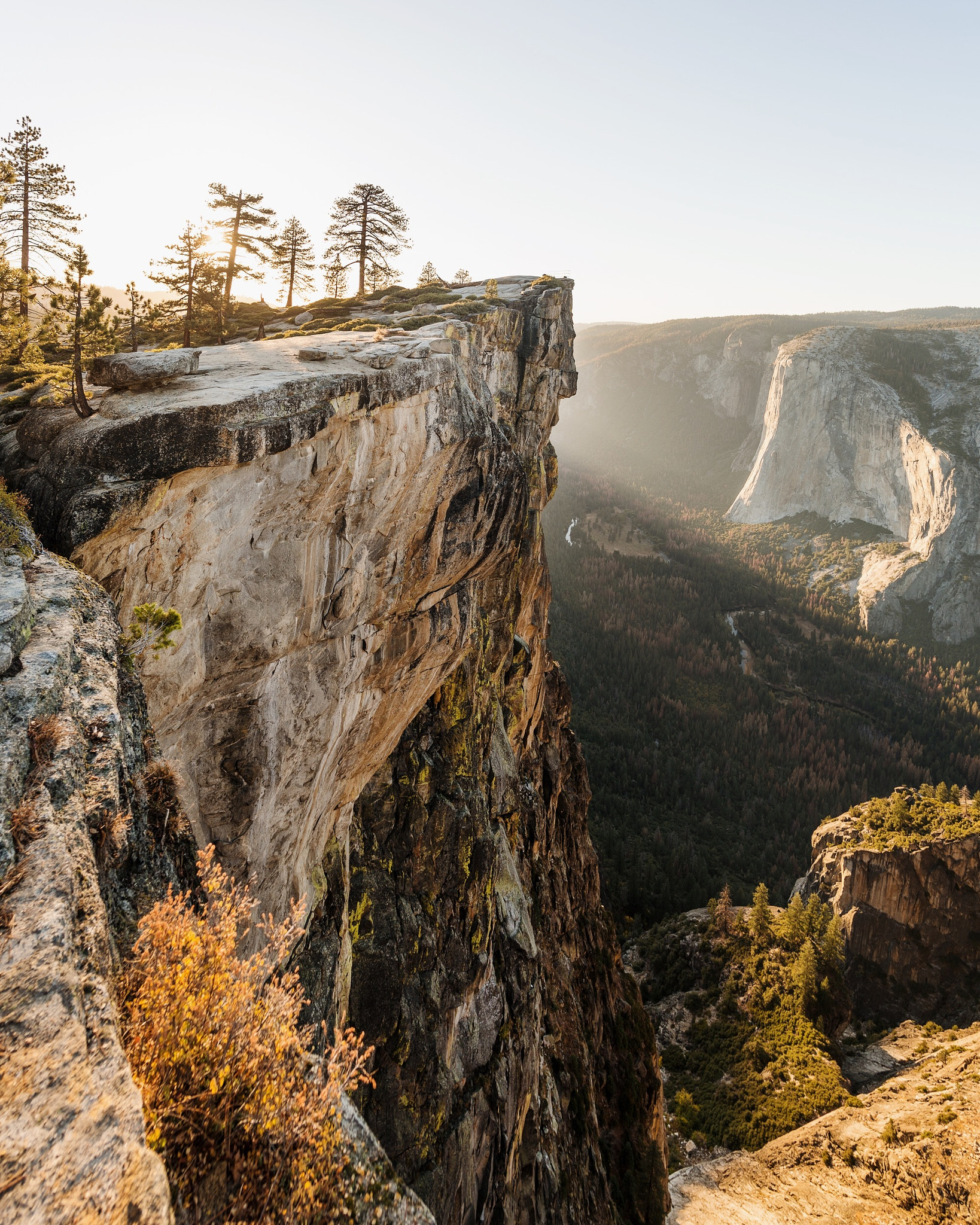 Nikon D4 sample photo. Sunset at taft point. yosemite. california. photography