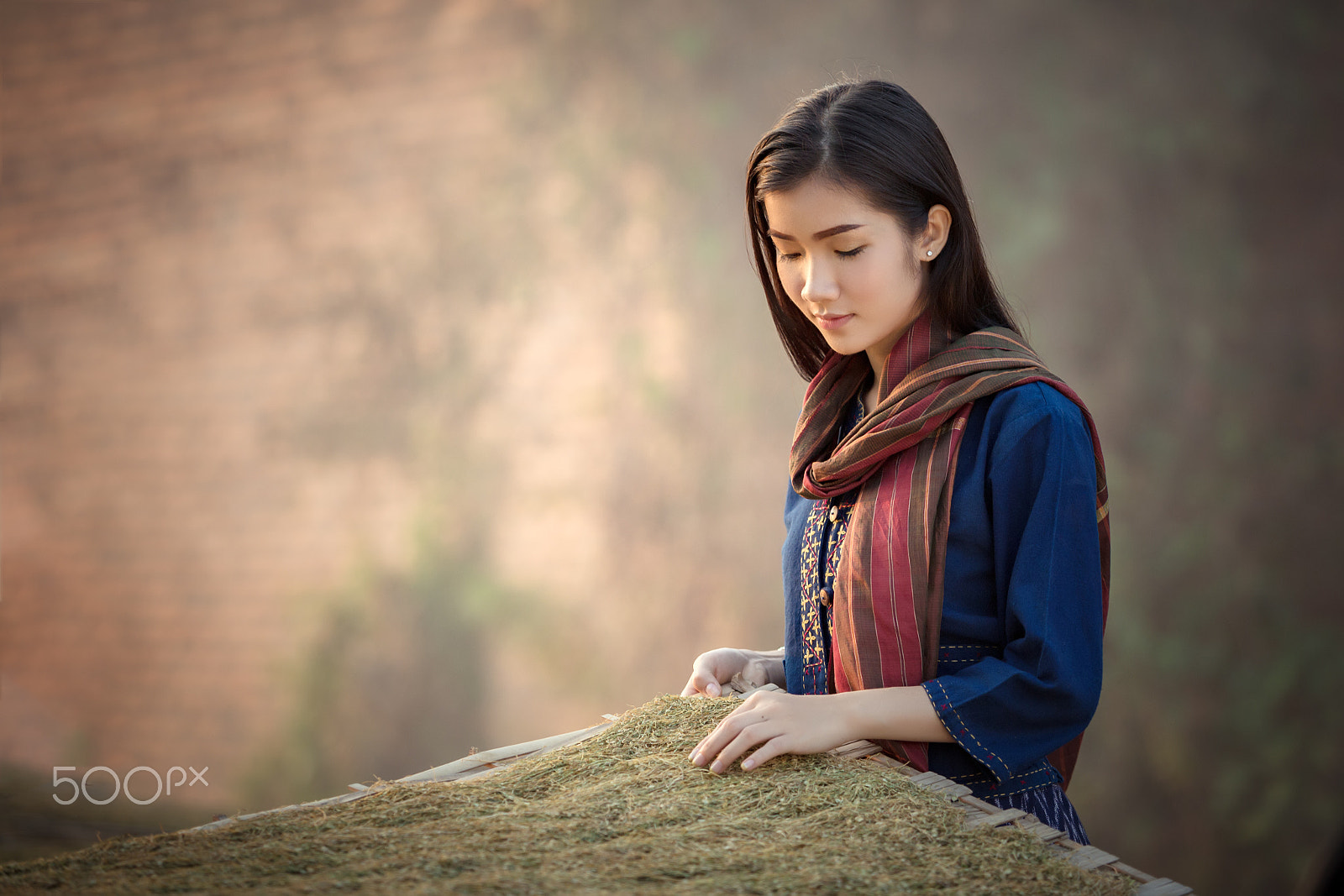 Canon EF 70-200mm F2.8L USM sample photo. Dried tobacco photography