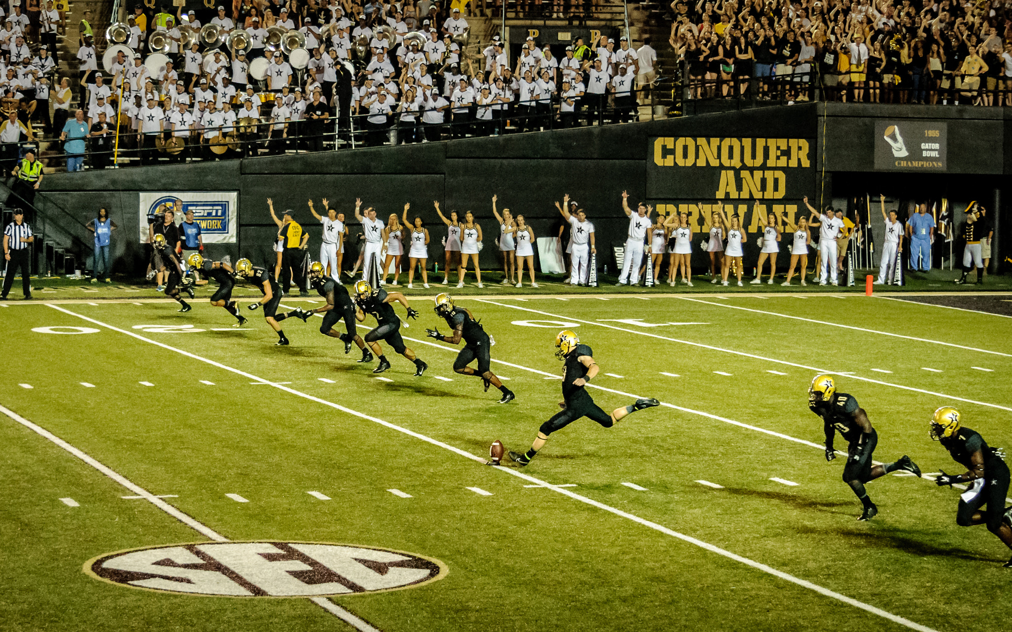 Nikon D90 sample photo. Vanderbilt kickoff photography