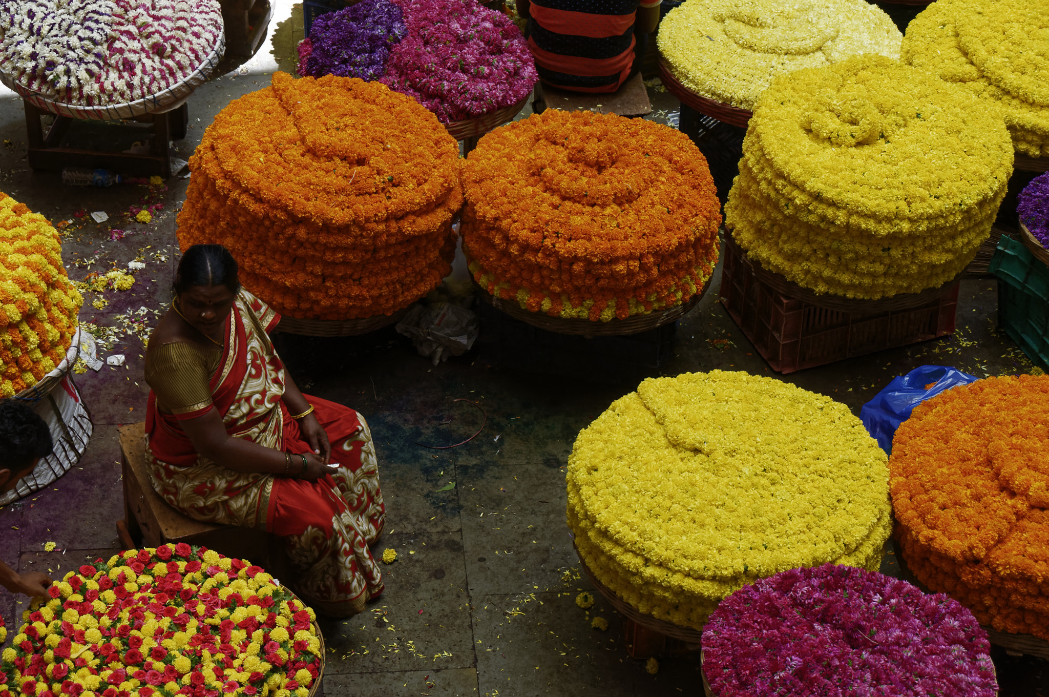 Nikon D300S sample photo. Flower market in bangalore photography