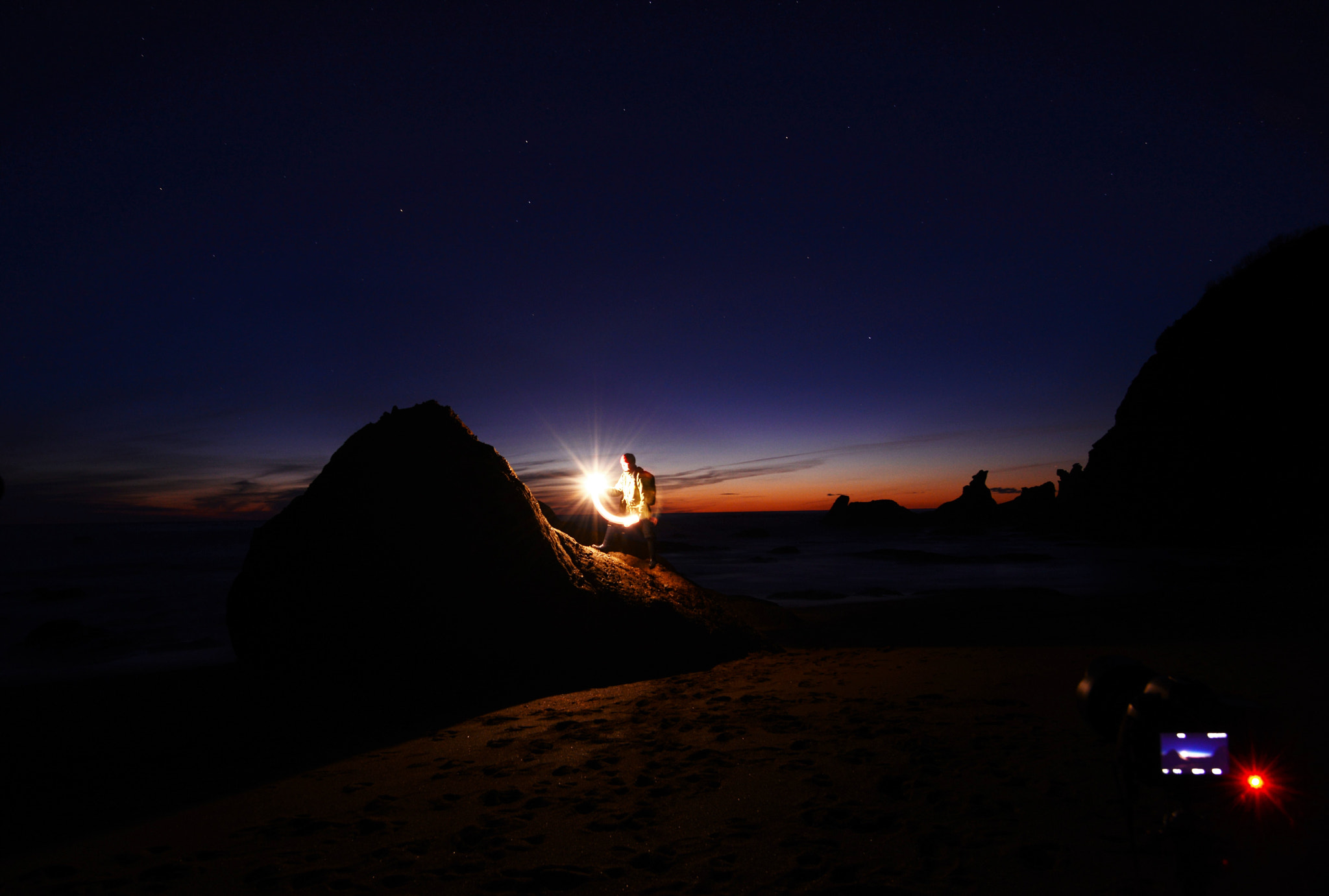 Nikon AF-S Nikkor 16-35mm F4G ED VR sample photo. Climbing @shi shi beach photography