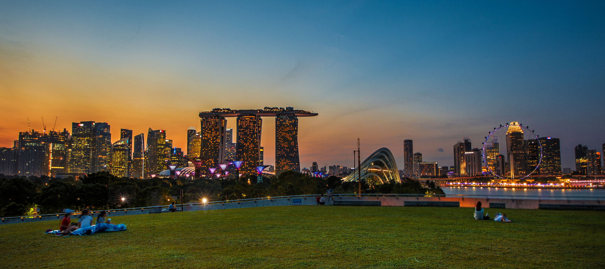 Sigma 8-16mm F4.5-5.6 DC HSM sample photo. Marina bay sunset panorama photography