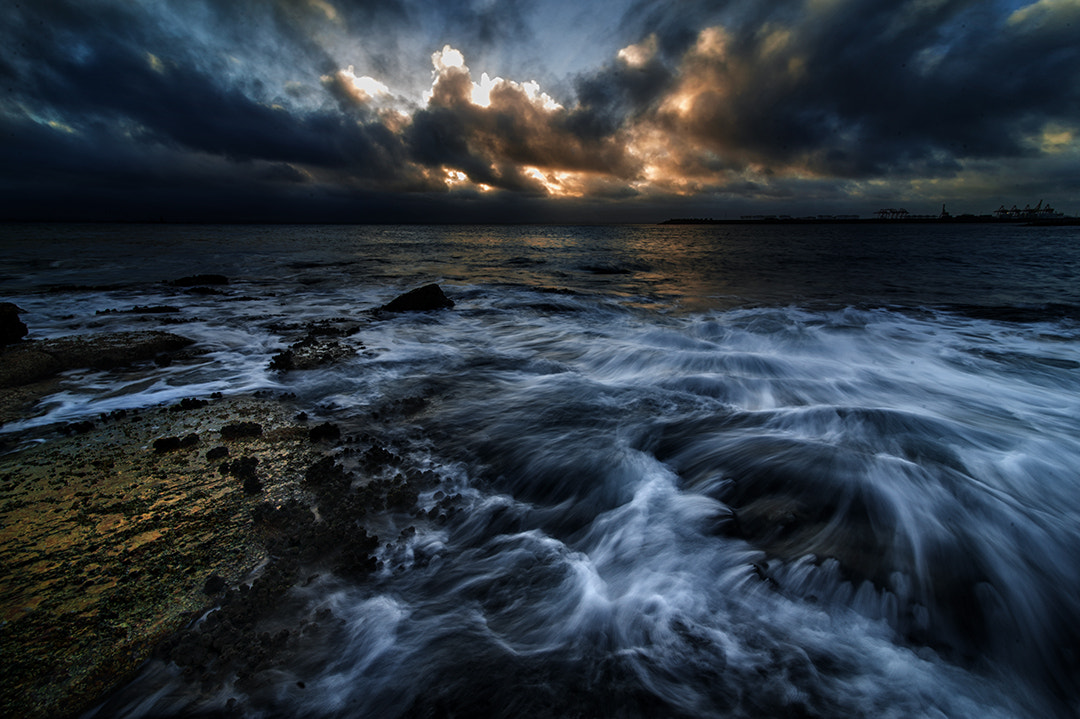 Tokina AT-X 16-28mm F2.8 Pro FX sample photo. Storm day photography