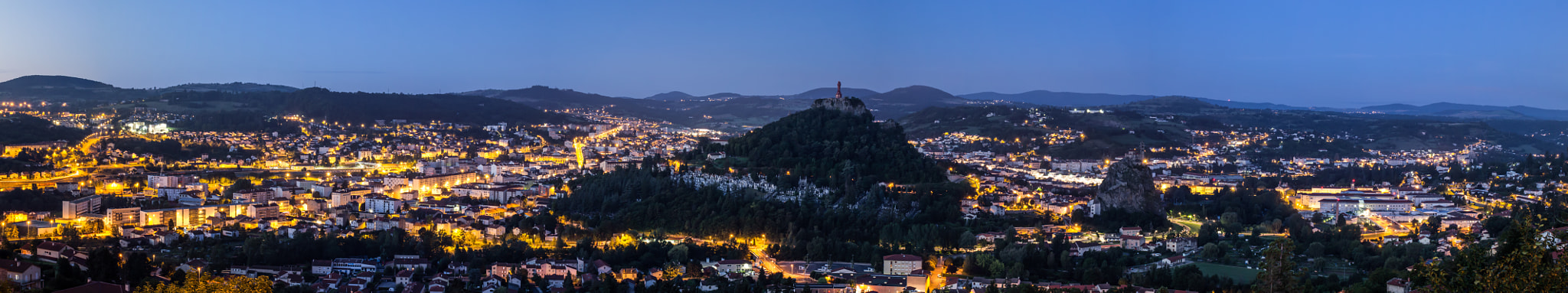 Canon EOS 600D (Rebel EOS T3i / EOS Kiss X5) sample photo. Le puy en velay en auvergne haute loire photography