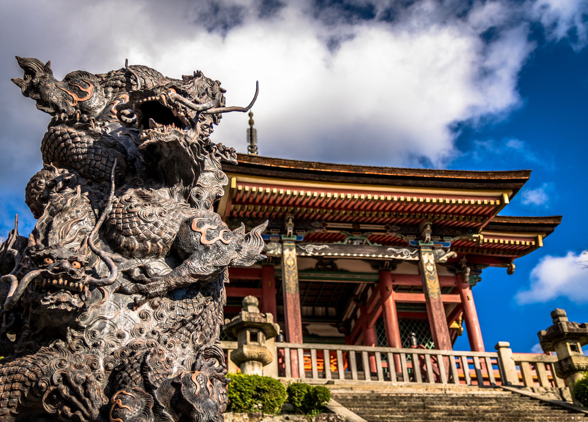 Canon EOS 760D (EOS Rebel T6s / EOS 8000D) + Canon EF-S 17-55mm F2.8 IS USM sample photo. Kyoto - kiyomizu-dera - dragon photography