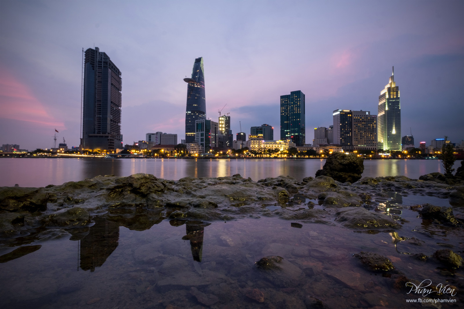 Fujifilm X-T10 sample photo. Saigon night photography