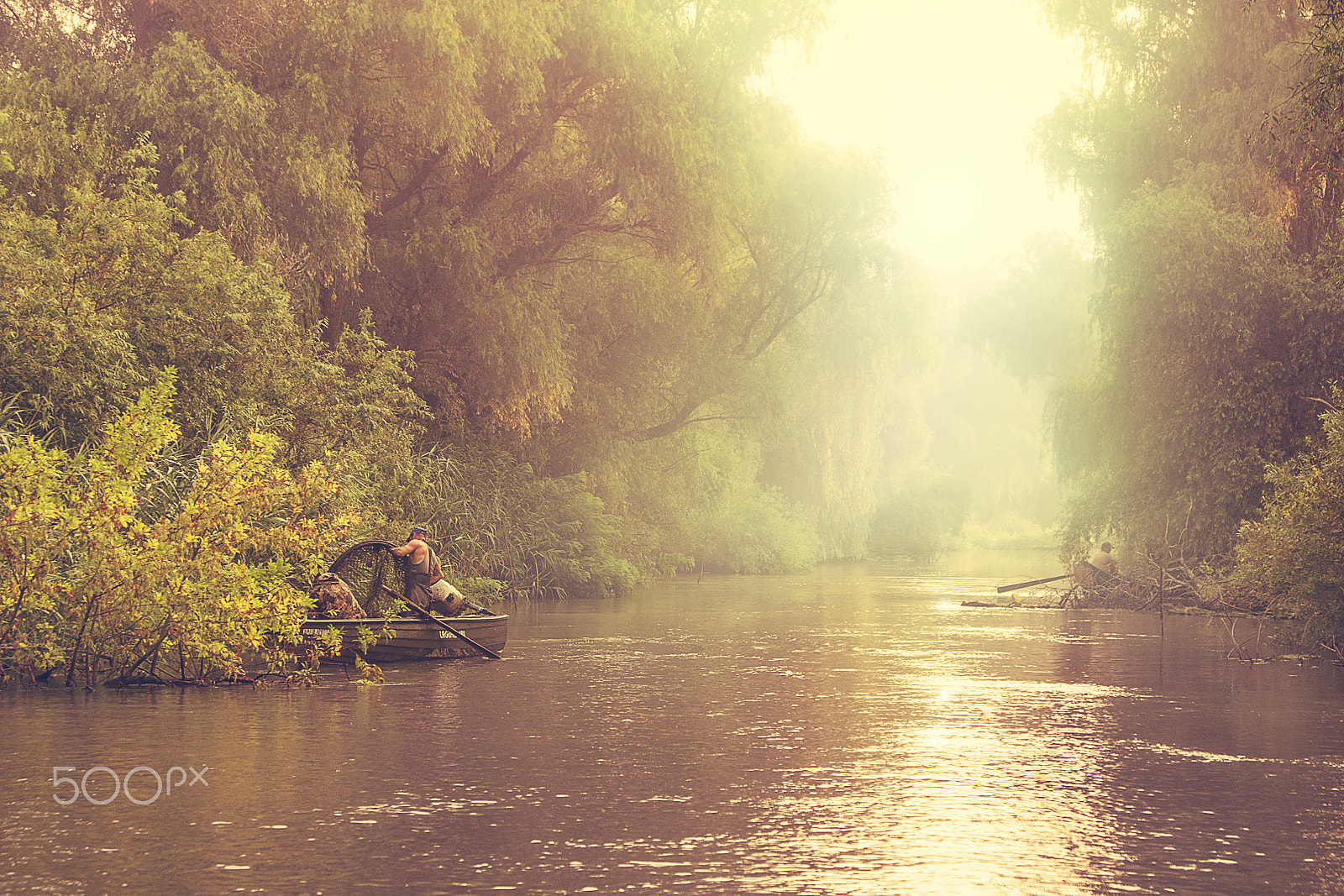 Sony Alpha DSLR-A500 + Sony DT 18-55mm F3.5-5.6 SAM sample photo. Fisherman in boats on misty river photography