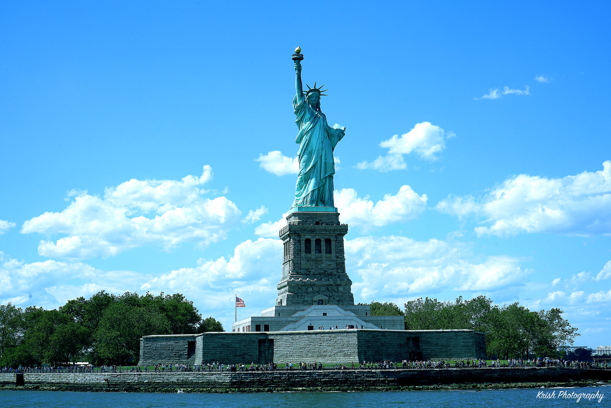 Sony Vario Tessar T* FE 24-70mm F4 ZA OSS sample photo. Rain or shine she's always standing up for liberty! photography