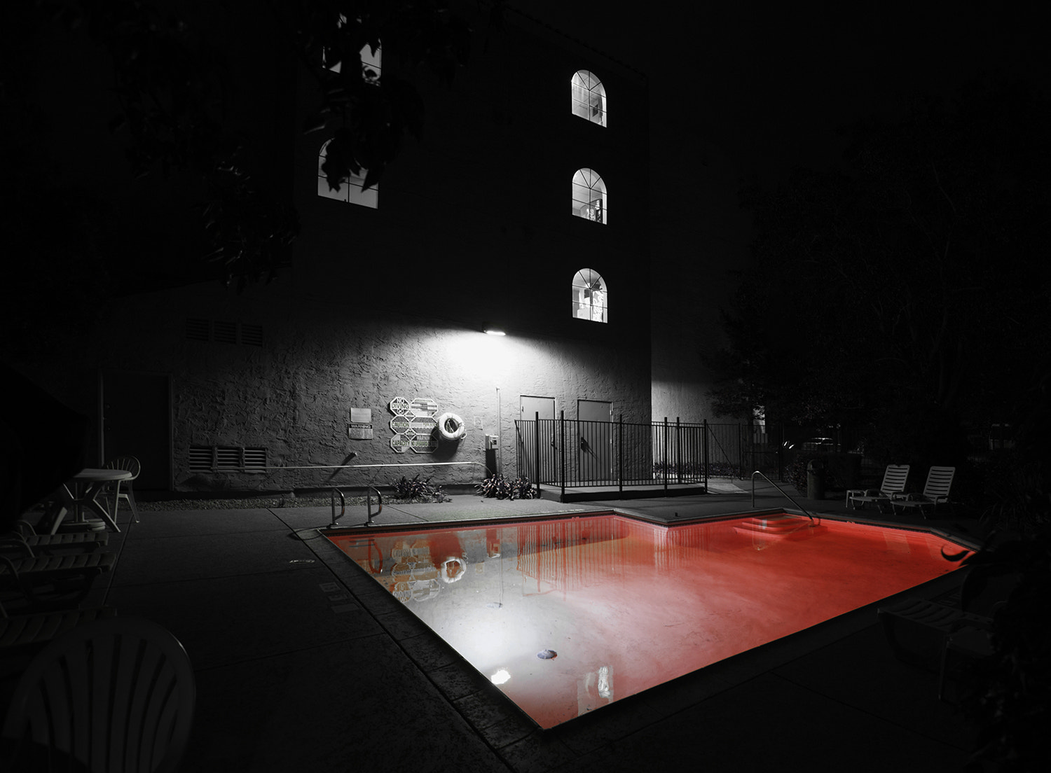 Nikon AF-S Nikkor 16-35mm F4G ED VR sample photo. Swimming pool photography