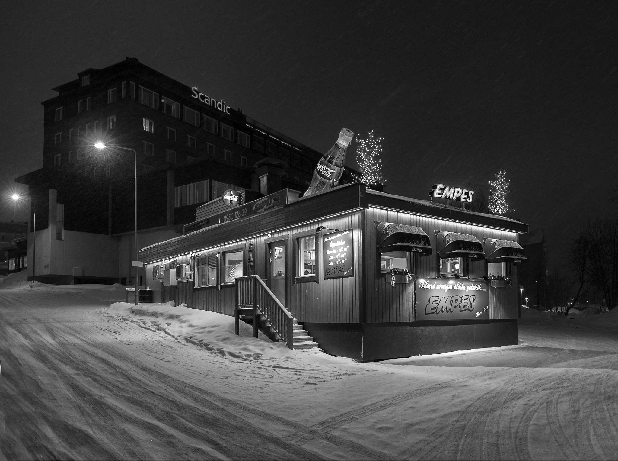 Fujifilm X-Pro1 sample photo. Polar city photography